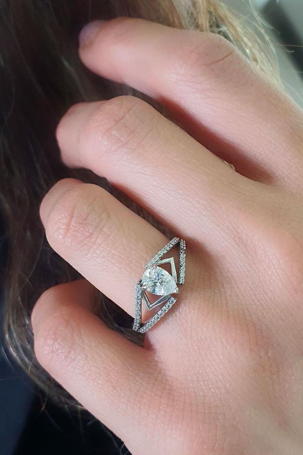 Sky Diamond Taşlı 925ayar Gümüş Üzerine Beyaz Altın Kaplama Tek Taş Damla vintage yüzük 