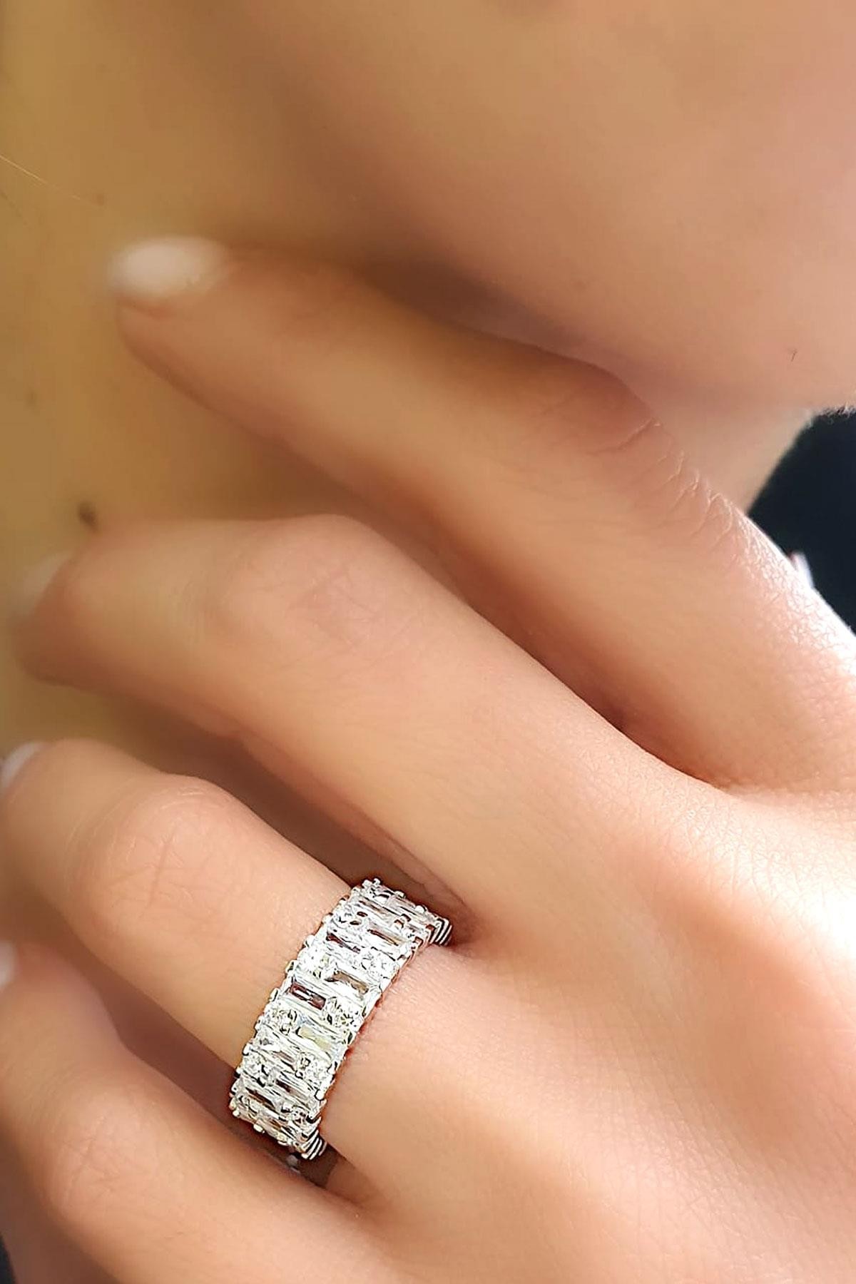 Sky Diamond Taşlı 925ayar Gümüş Üzerine Beyaz Altın Kaplama TamTur Baget Yüzük