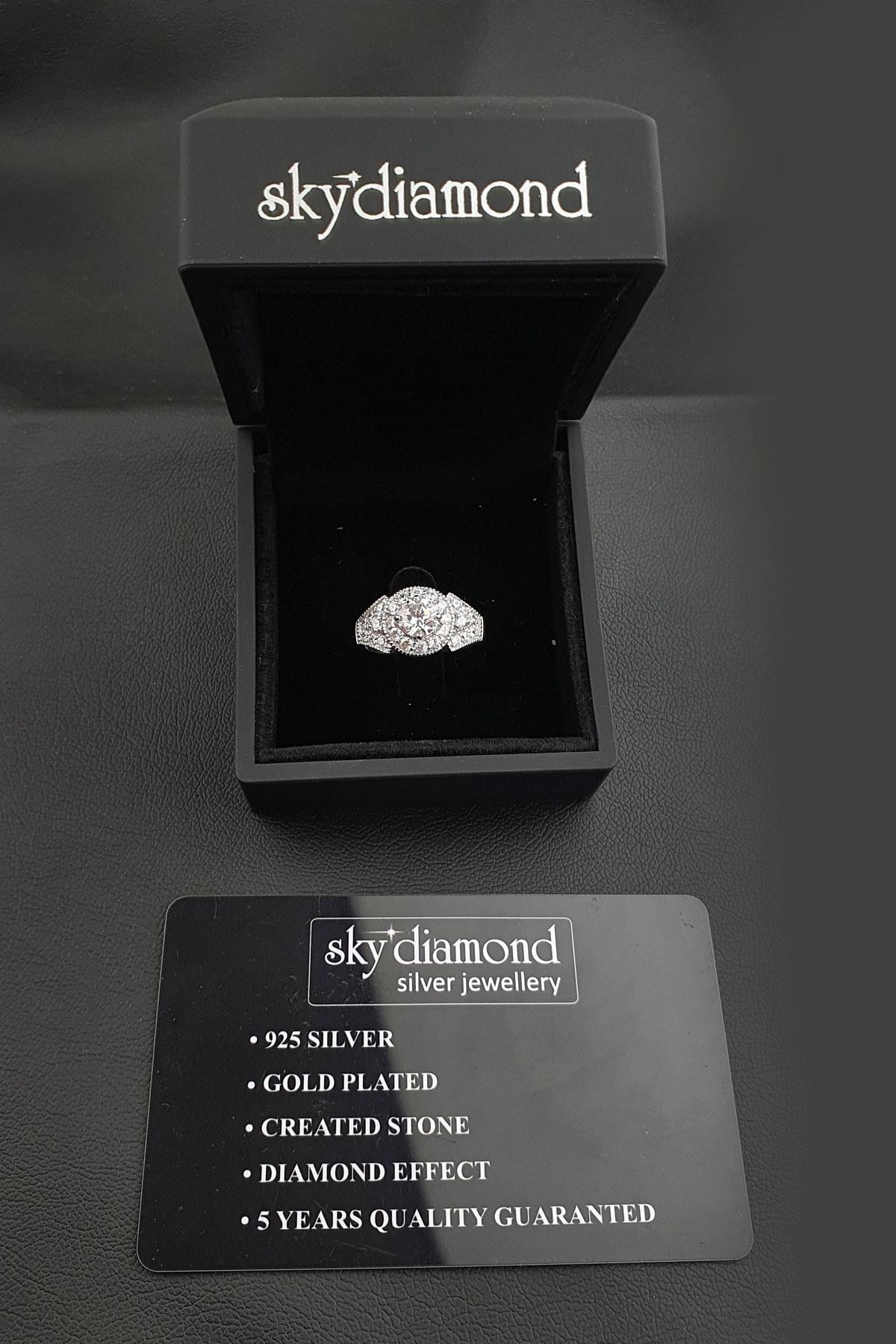 Sky Diamond Taşlı 925ayar Gümüş Üzerine Beyaz Altın Kaplama Tek Taş Yüzük