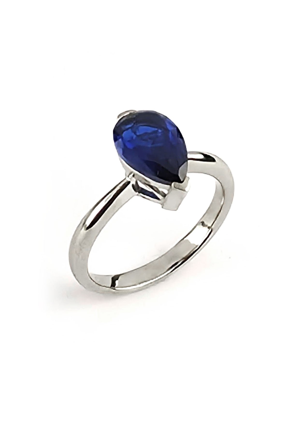 Skydiamond Blue Safir Taşlı 925 ayar Gümüş Üzerine Beyaz Altın Kaplama Damla Tek Taş yüzük