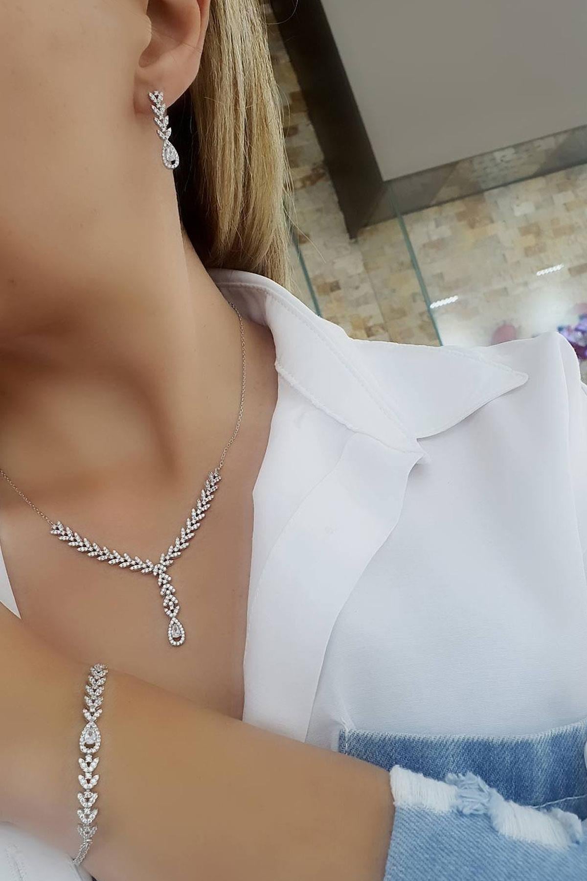 Starlight Diamond Zirkonia 925 ayar Gümüş Set Takım