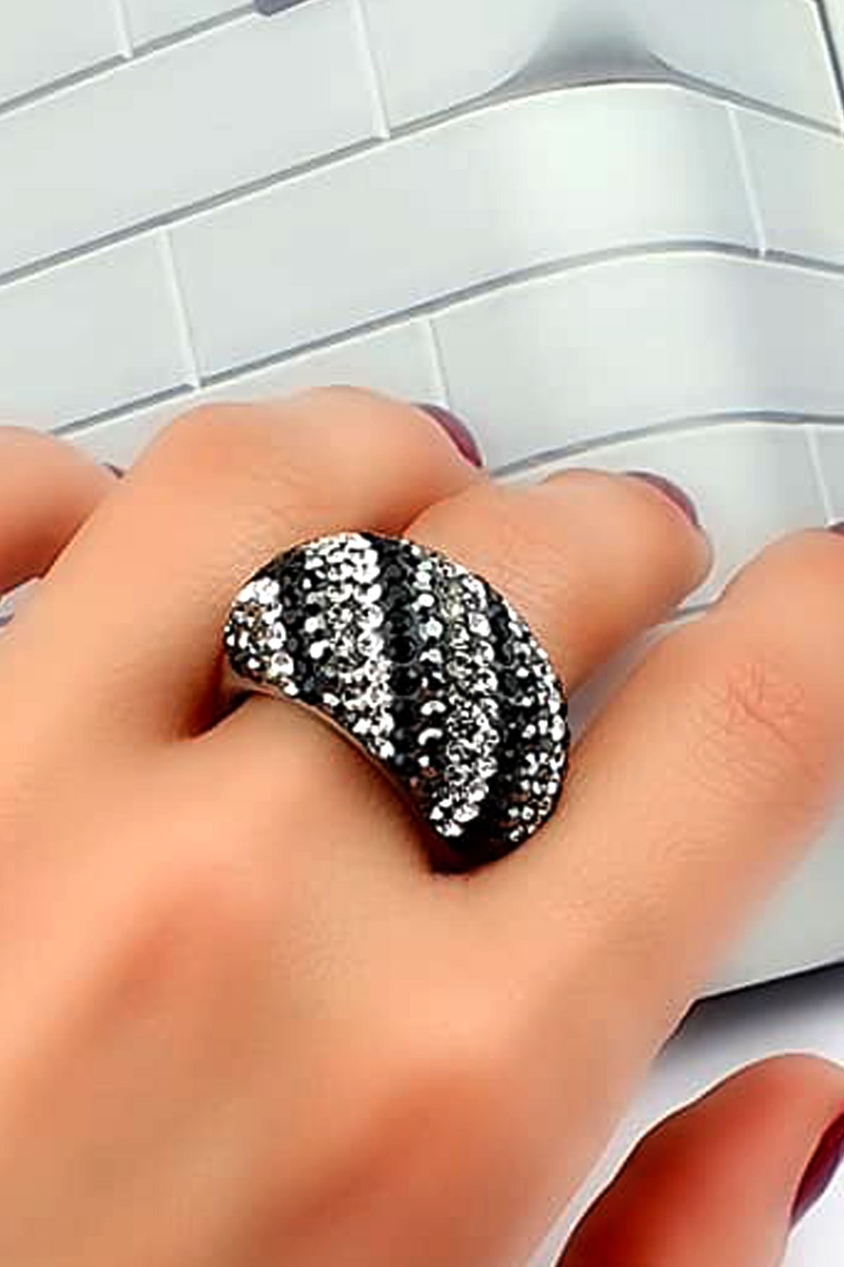 Swarovski taşlı 925 ayar gümüş bombeli tasarım yüzük 
