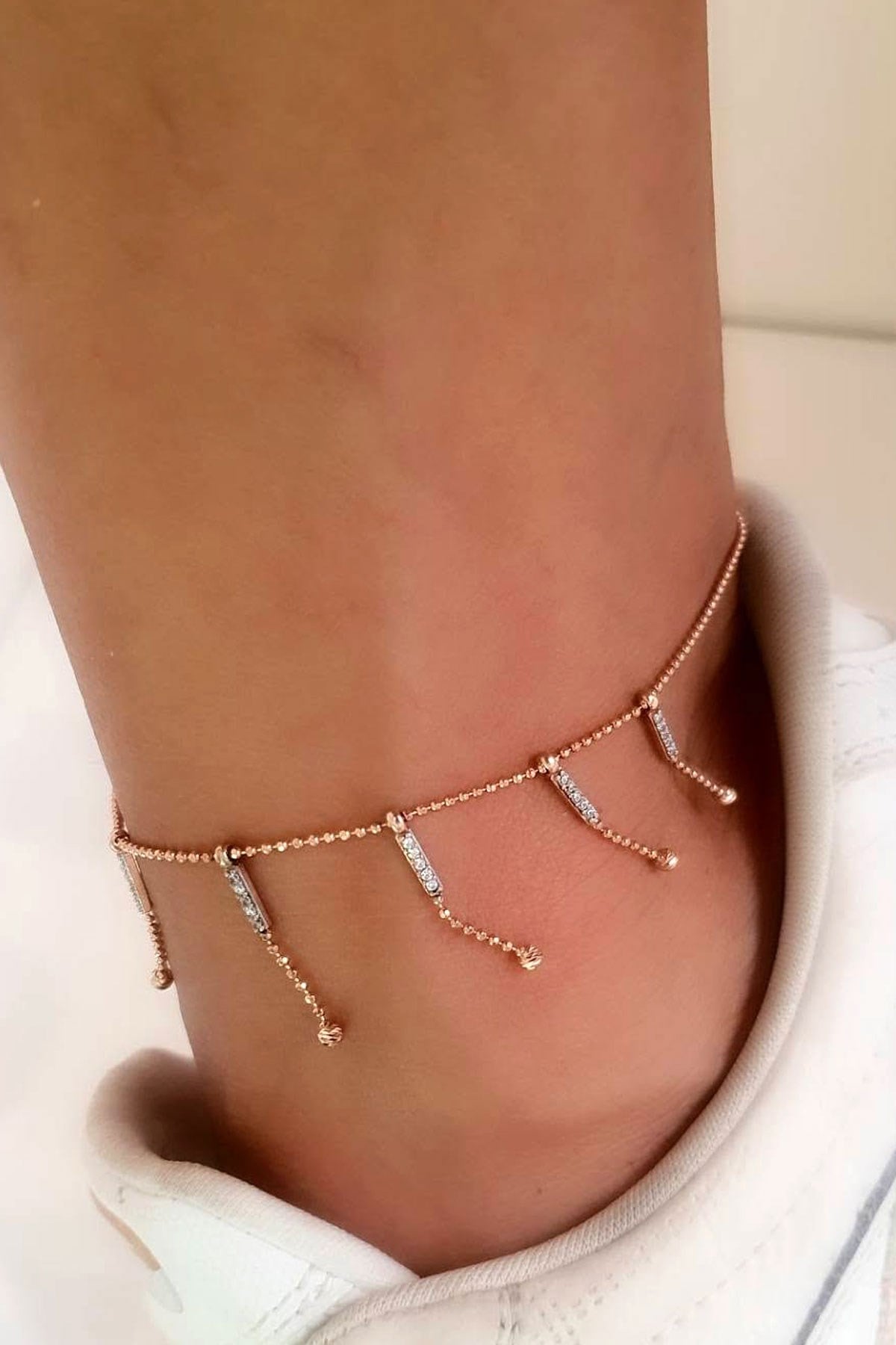 Zirkon Taş Detaylı 925 ayar Gümüş Üzerine Rose Altın Kaplama Trend halhal 