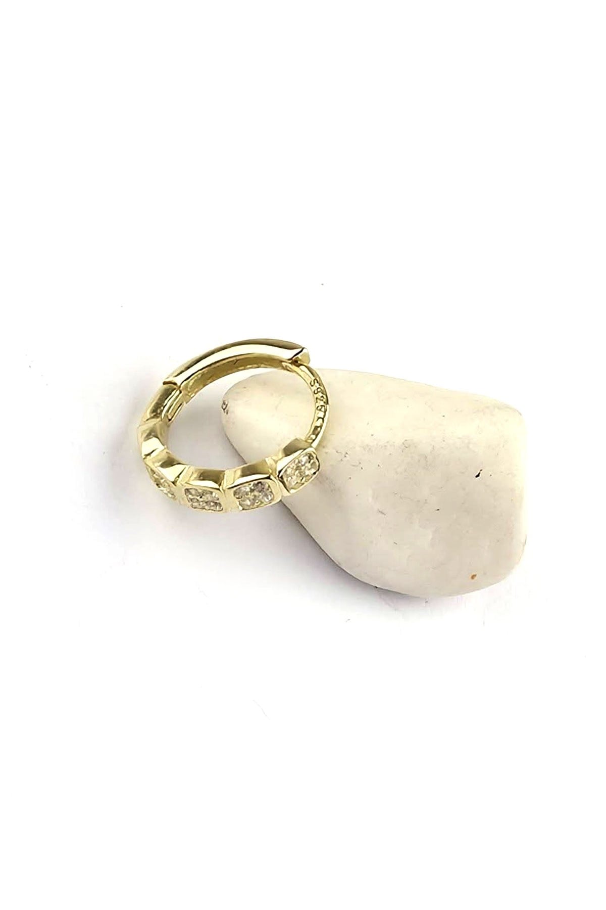 Zirkon Taş Detaylı 925 ayar Gümüş Üzerine Altın Kaplama Tragus Kıkırdak Helix Piercing tek Halka Küpe