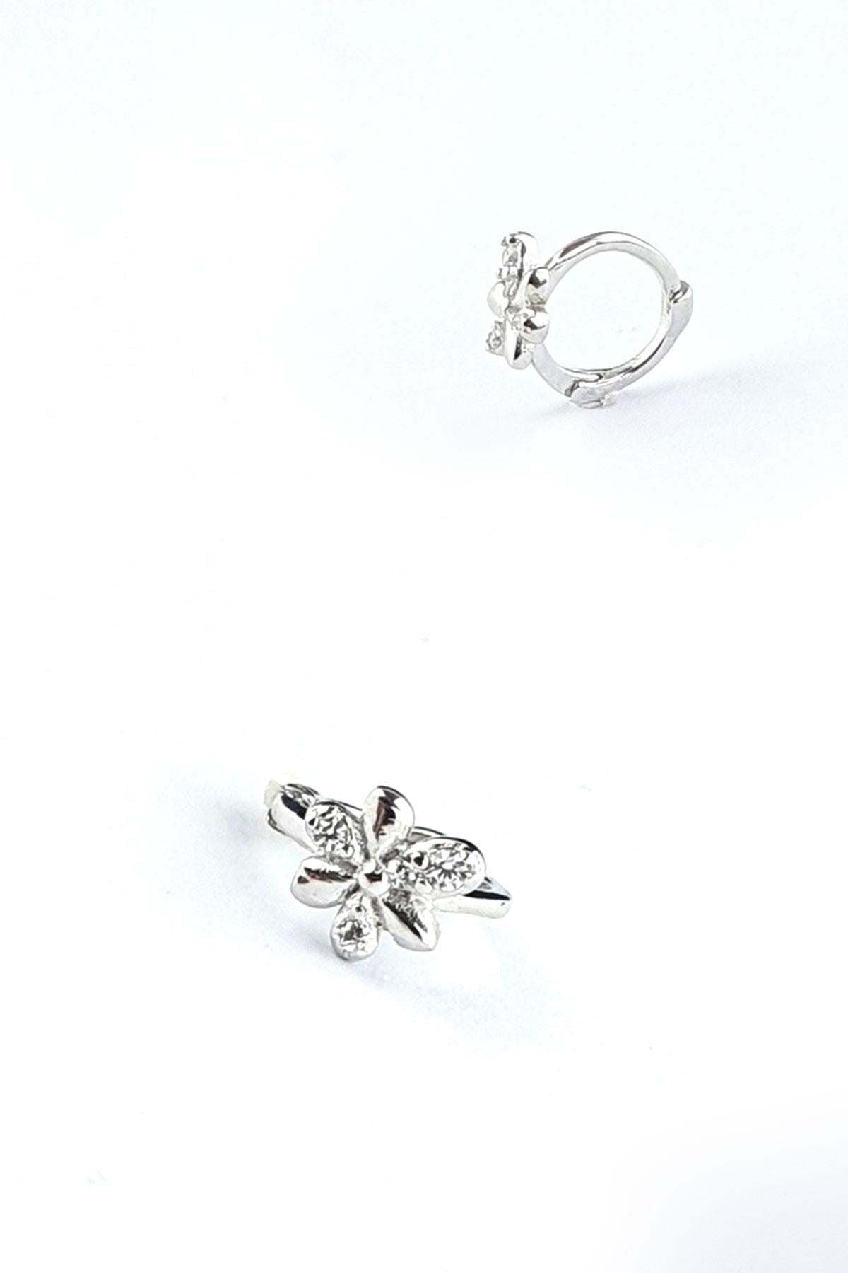 Zirkon Taş Detaylı 925ayar Gümüş Tragus Helix Minimal Tek Kıkırdak küpe 