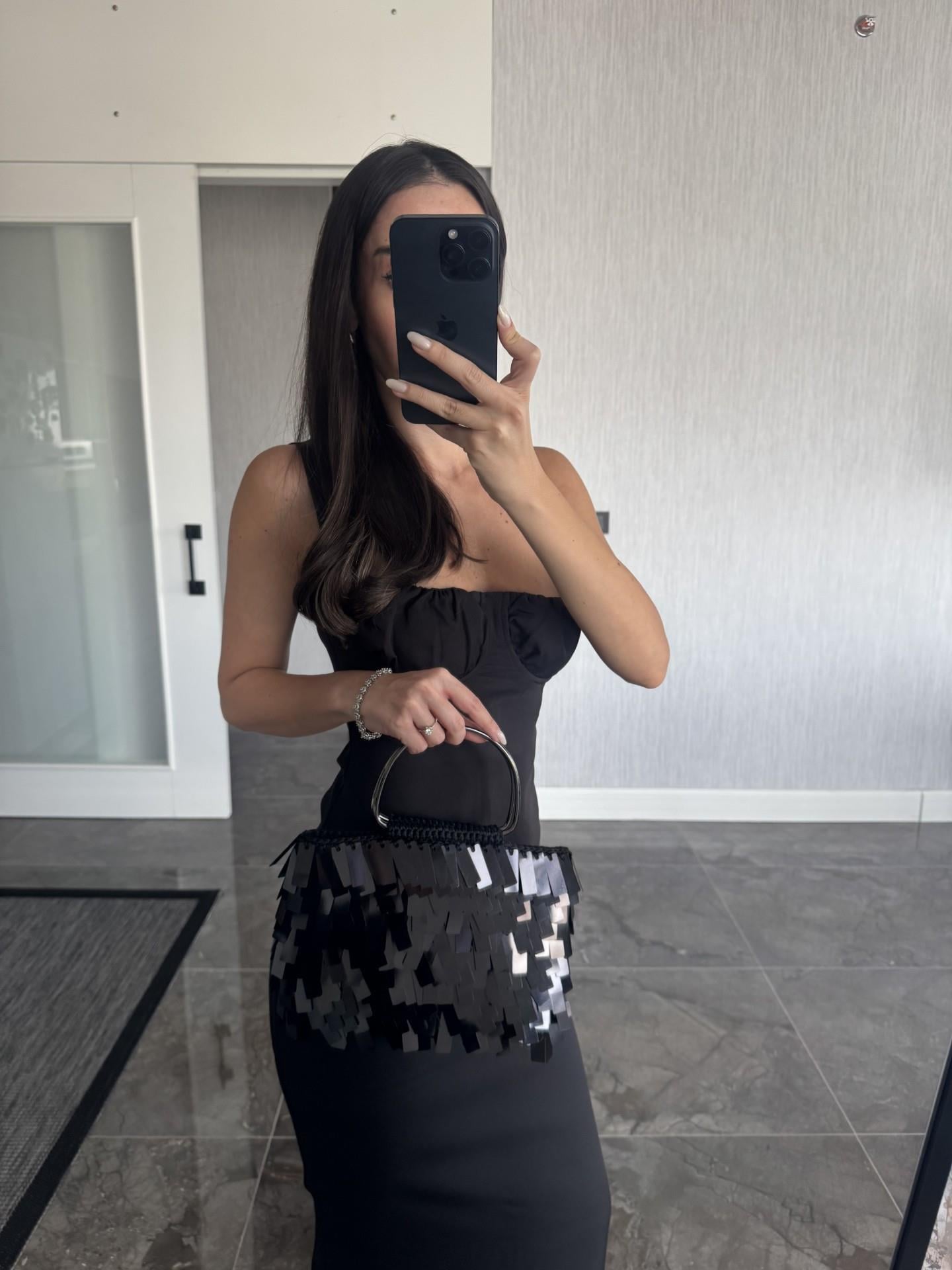 Pullu Siyah Çanta