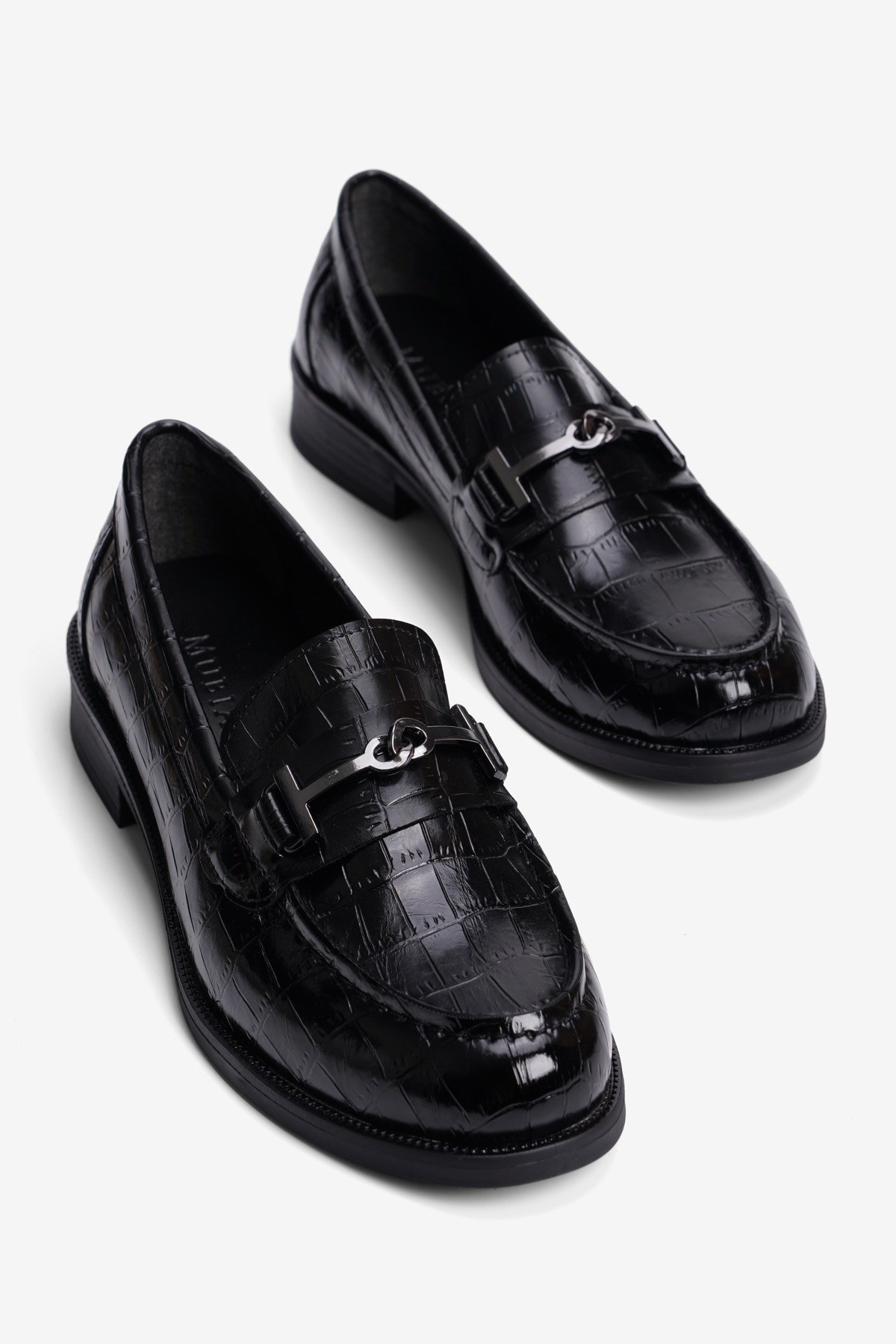 Kadın Kroko Loafer Metal Aksesuarlı Klasik Günlük Ayakkabı Kolej Siyah