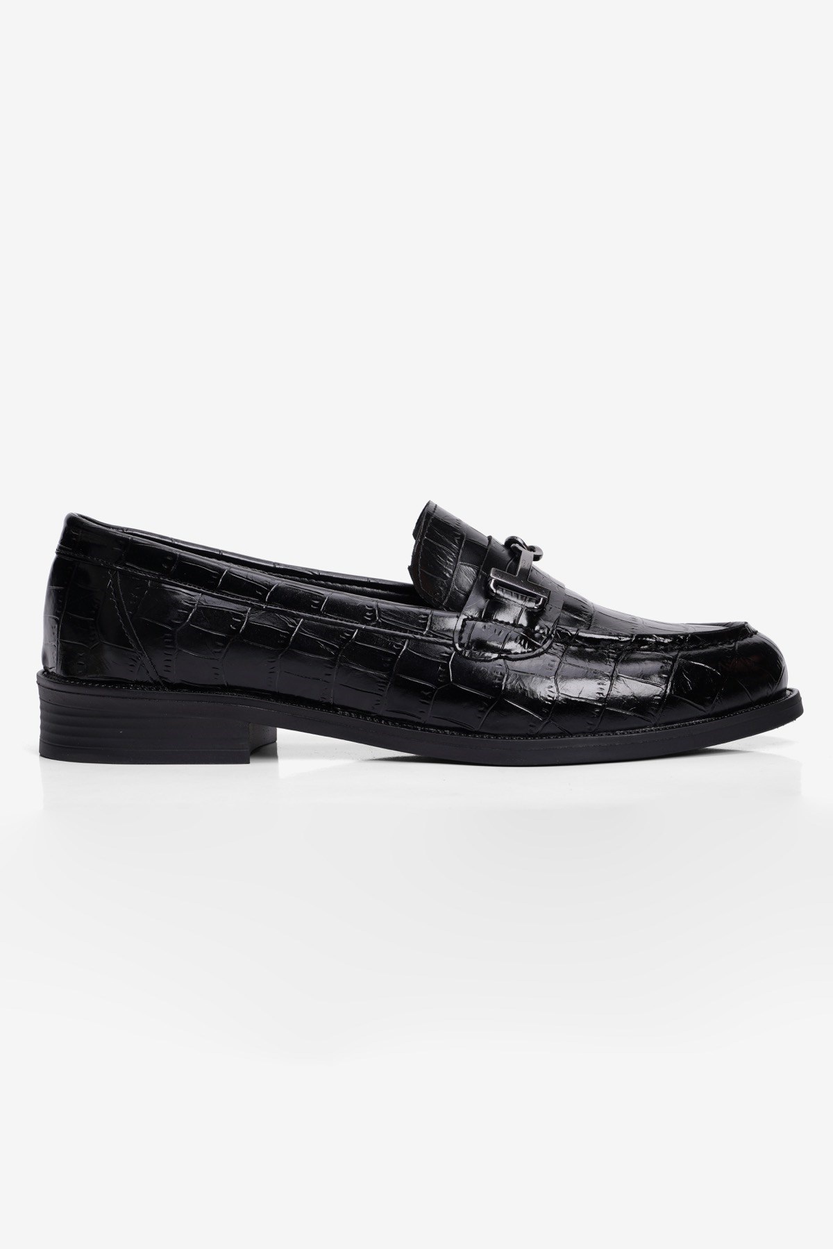 Kadın Kroko Loafer Metal Aksesuarlı Klasik Günlük Ayakkabı Kolej Siyah