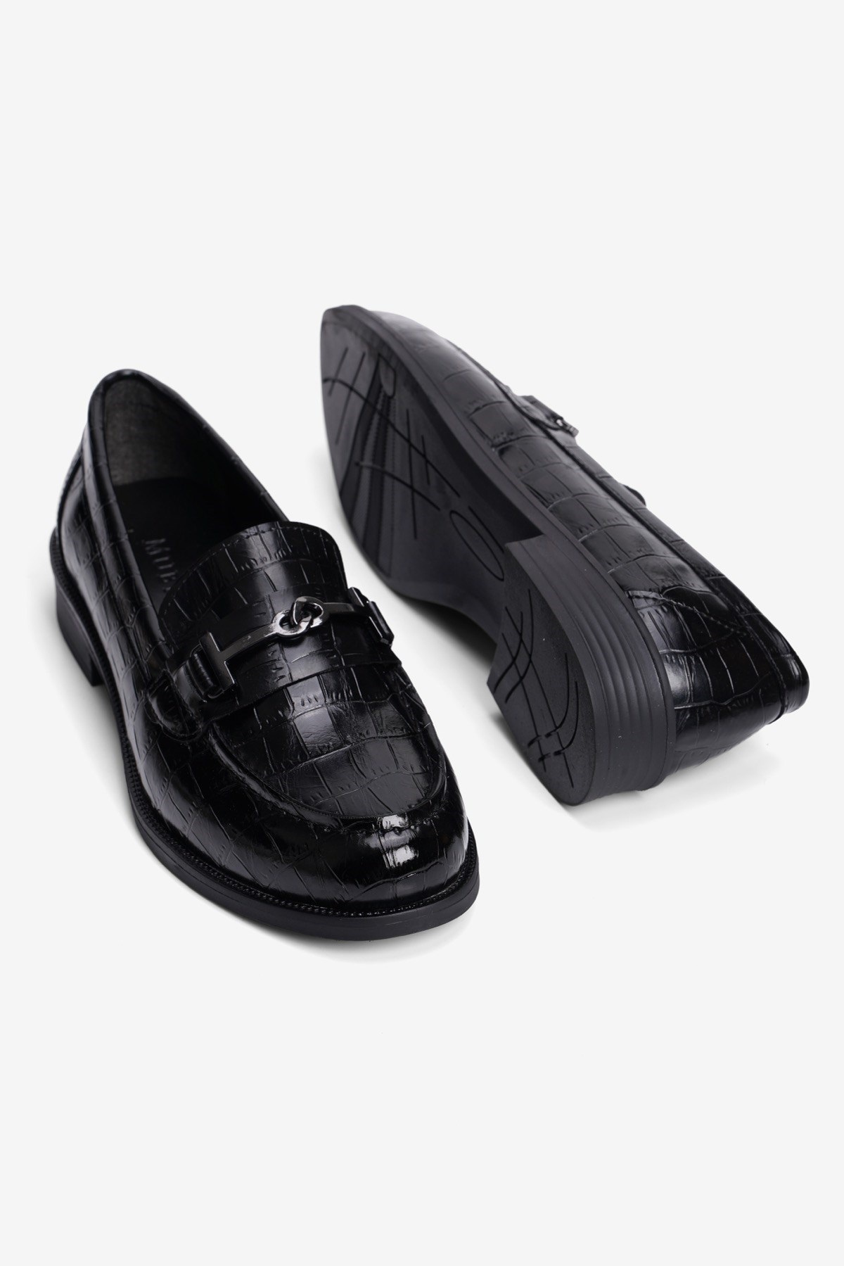 Kadın Kroko Loafer Metal Aksesuarlı Klasik Günlük Ayakkabı Kolej Siyah