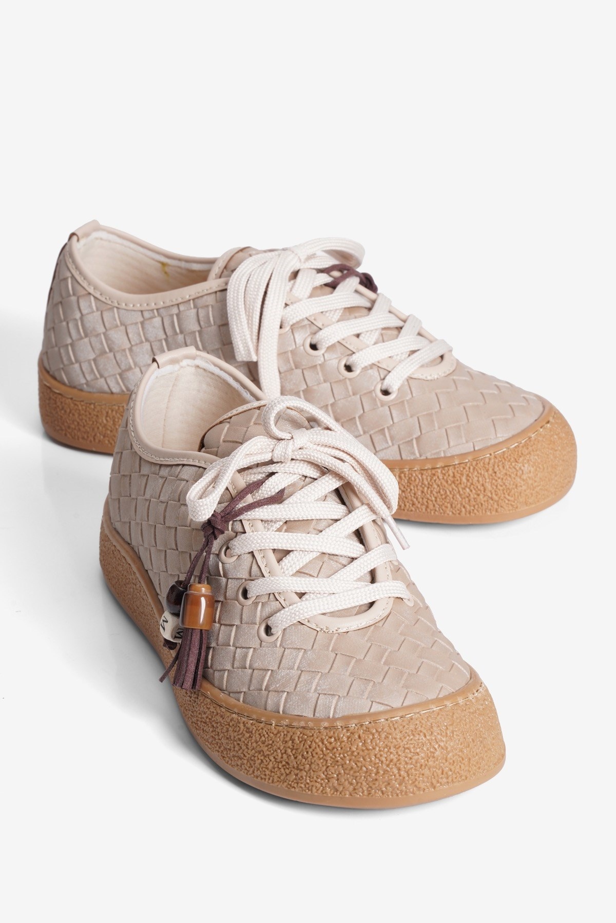 Kadın Sneaker Örgü Desenli Boncuk Püskül Detaylı Besa Bej