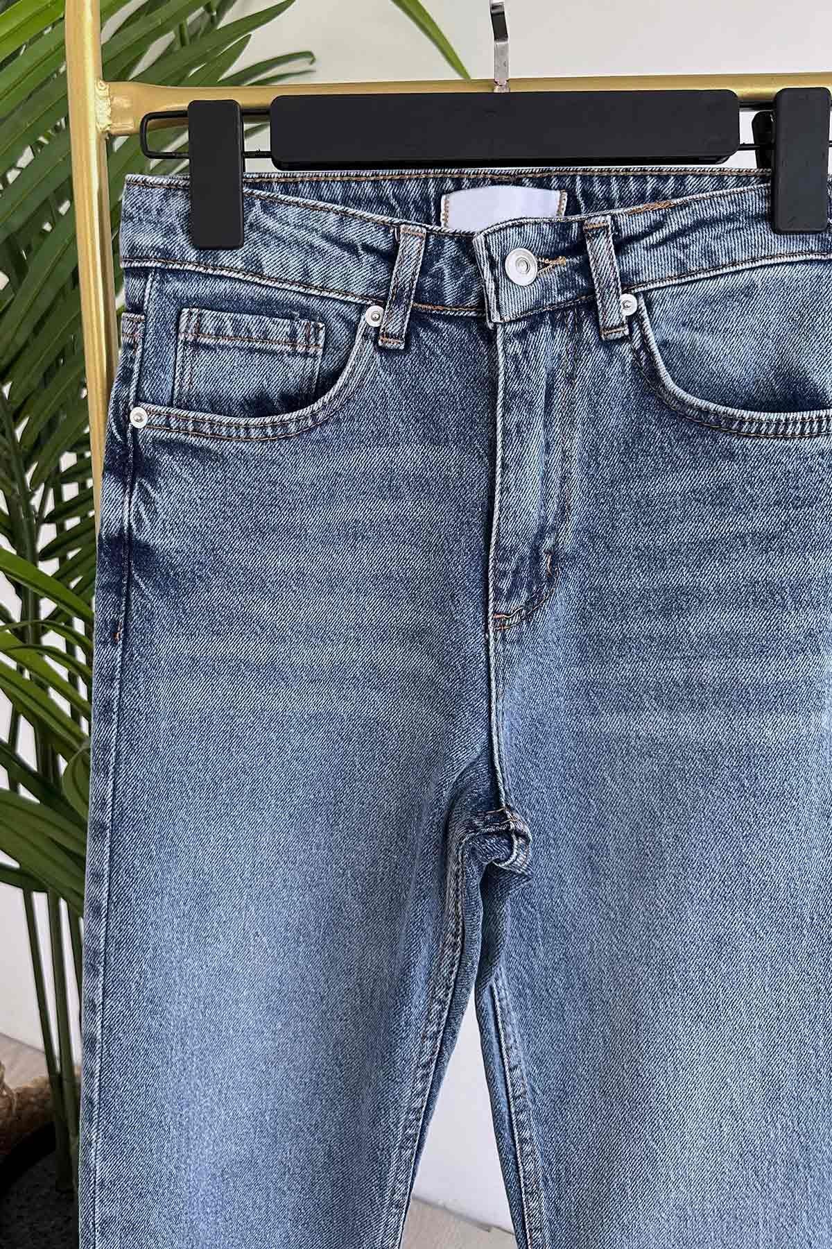 Paçası Kesik Boyfit Jean - Mavi