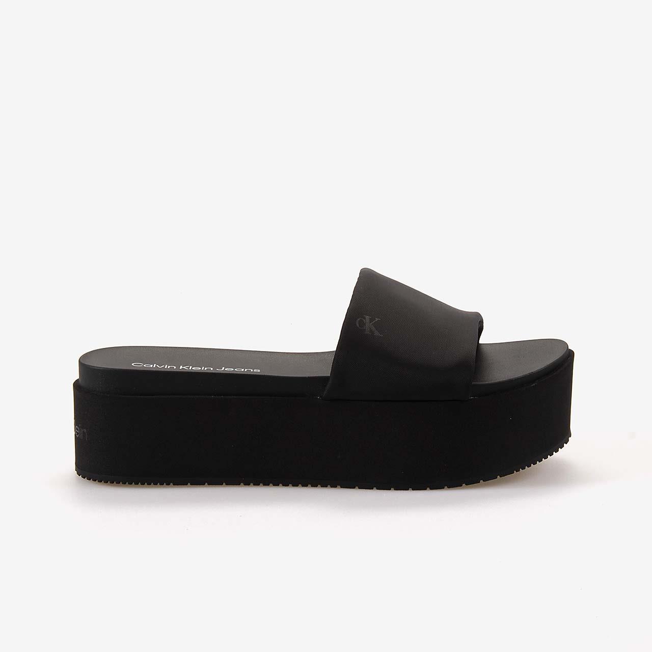 Calvin Klein Kadın Dolgu Topuk Terlik YW0YW01791