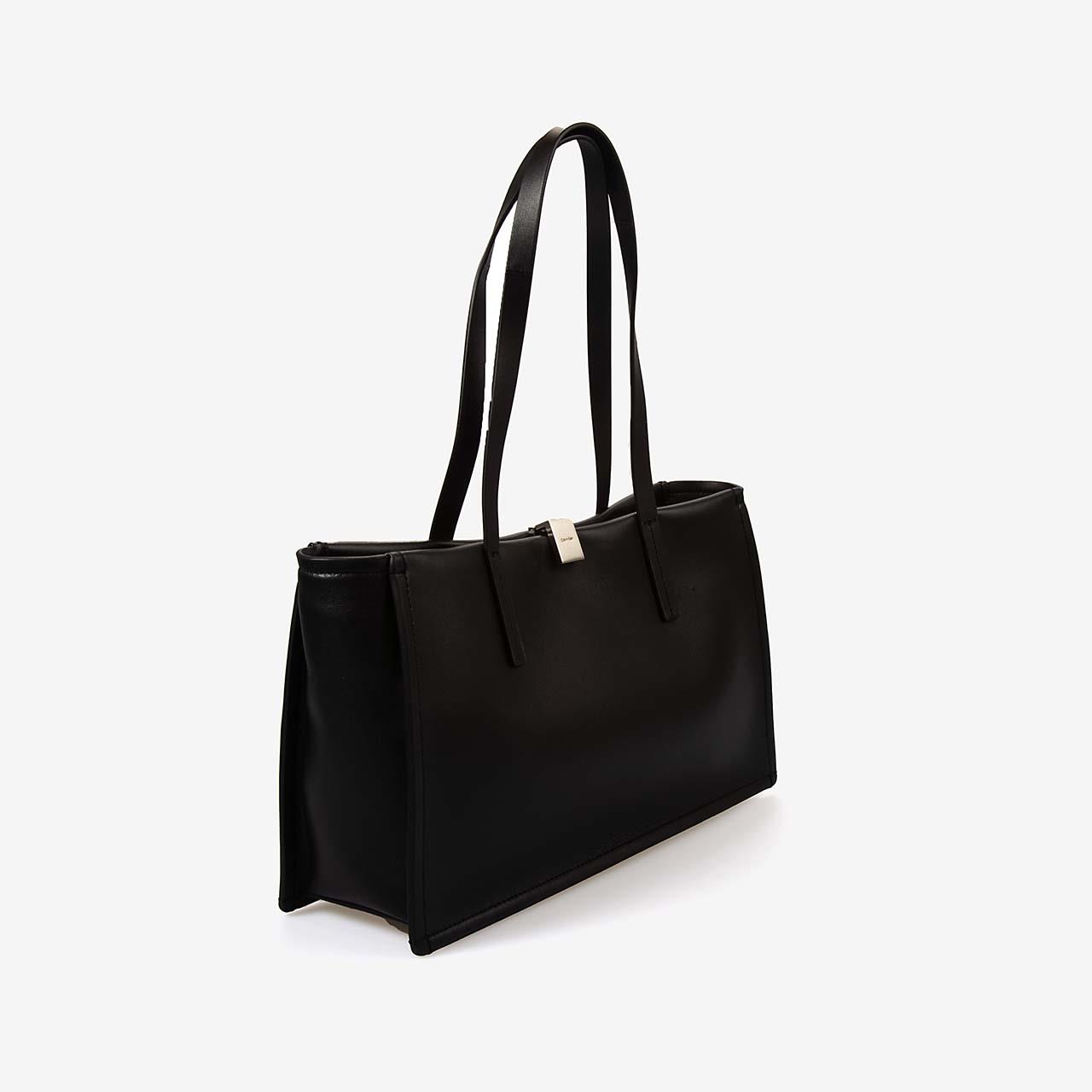 Calvin Klein Kadın Omuz Çantası K60K612987