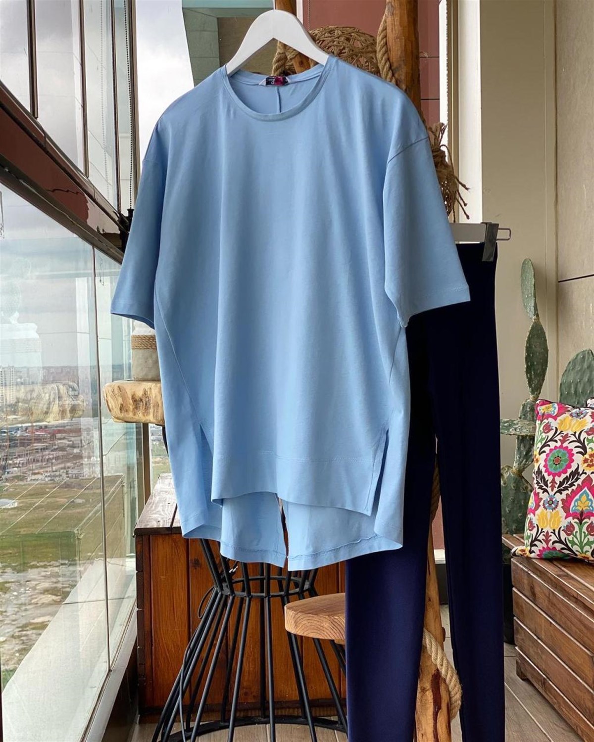 Arkası Yırtmaçlı Tunik Salaş Tshirt (Mavi)