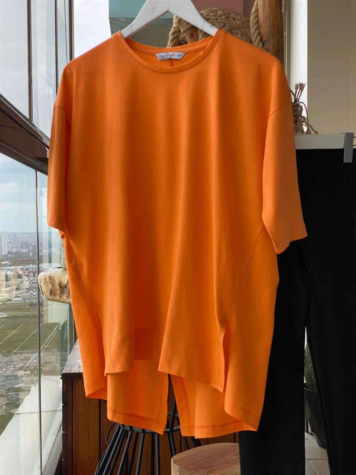 Arkası Yırtmaçlı Tunik Salaş Tshirt (ORANJ)