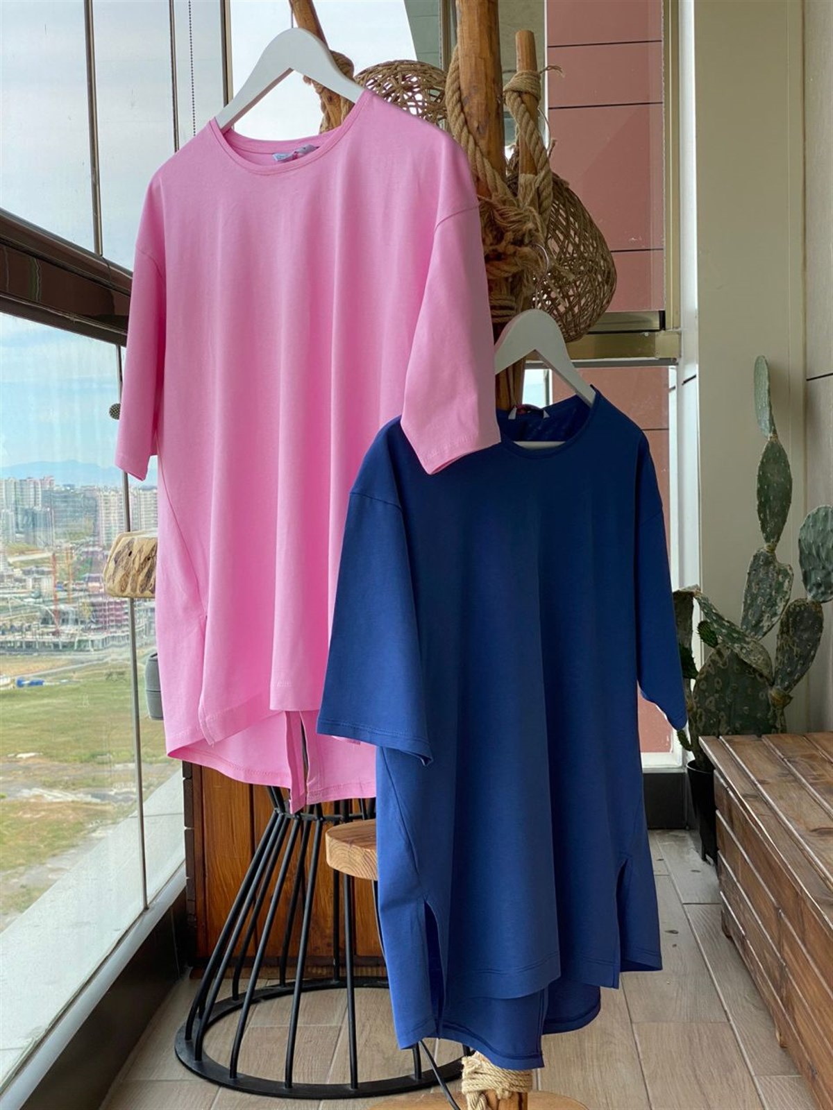 Arkası Yırtmaçlı Tunik Salaş Tshirt  (Saks Mavi & Pembe)