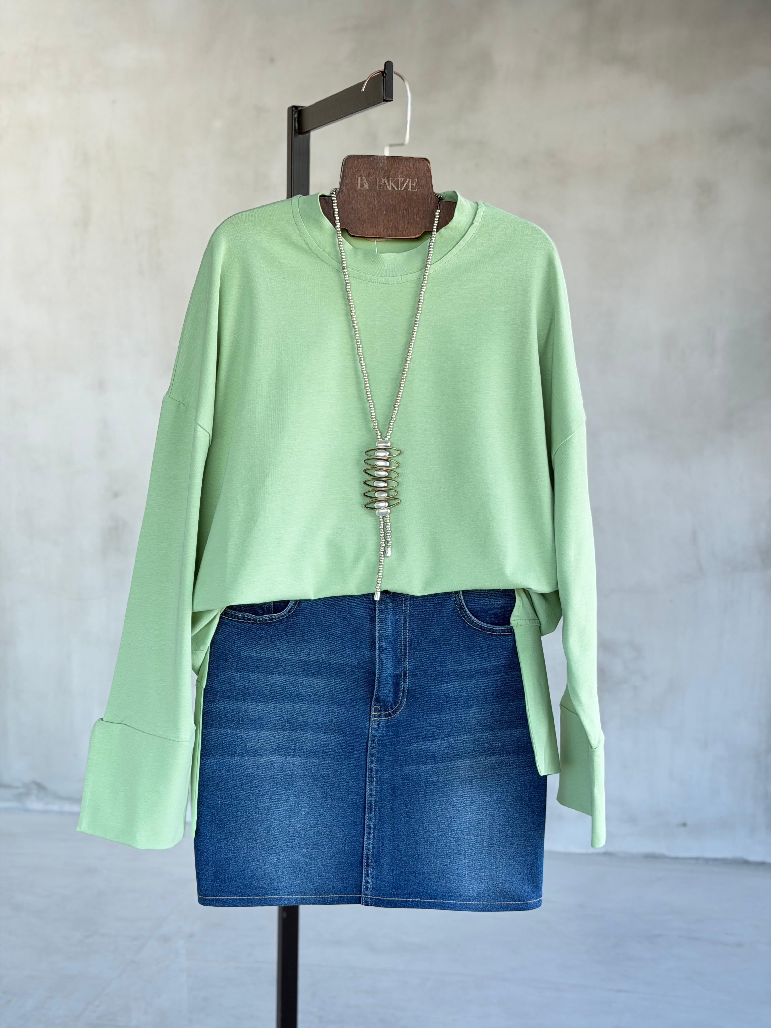 Basic Manşet Kollu Yırtmaç Detaylı Sweat (Çağla Yeşili)