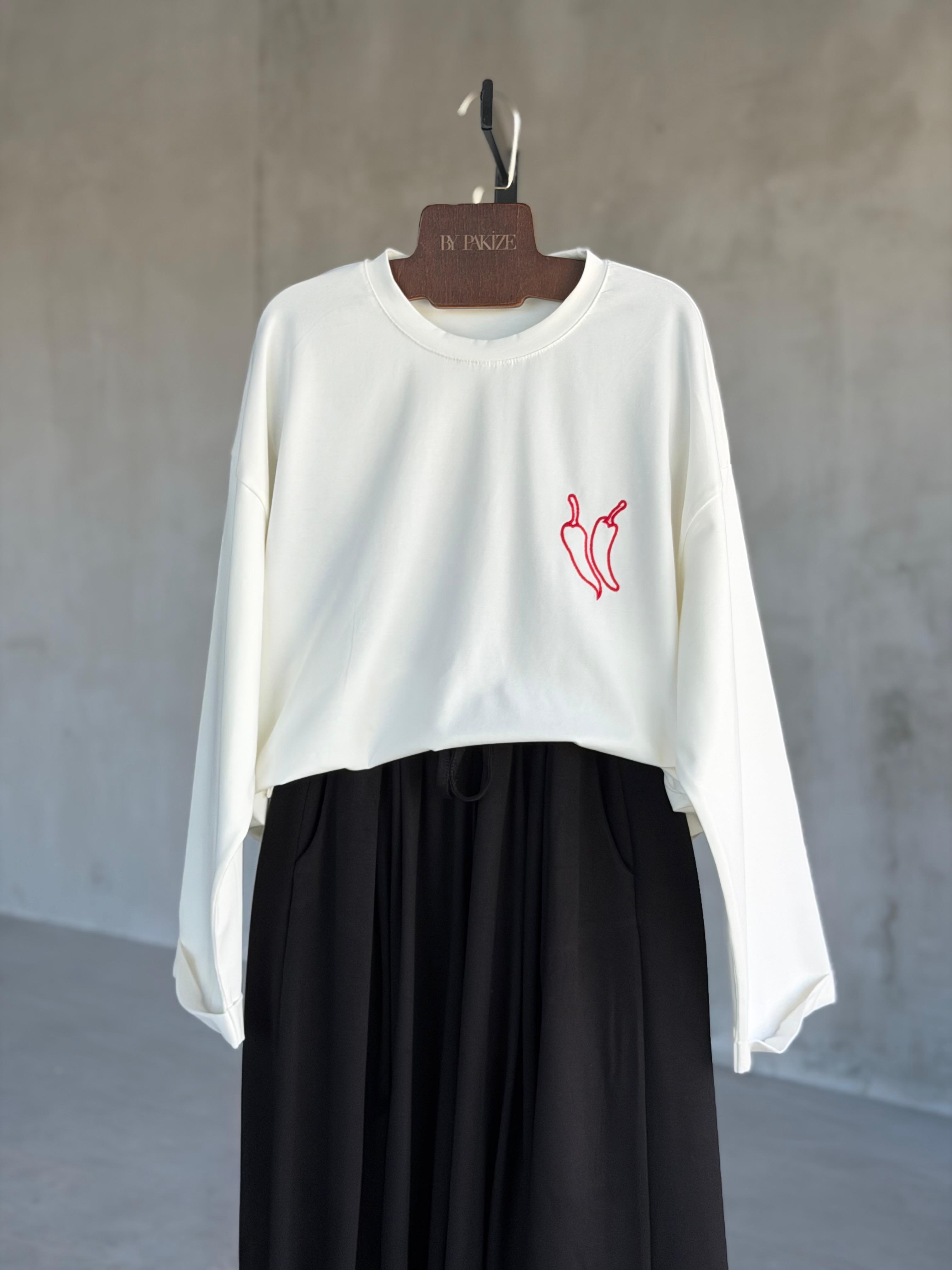 Basic Oversize Ön Arka Nakışlı Biber Tişört (Beyaz)