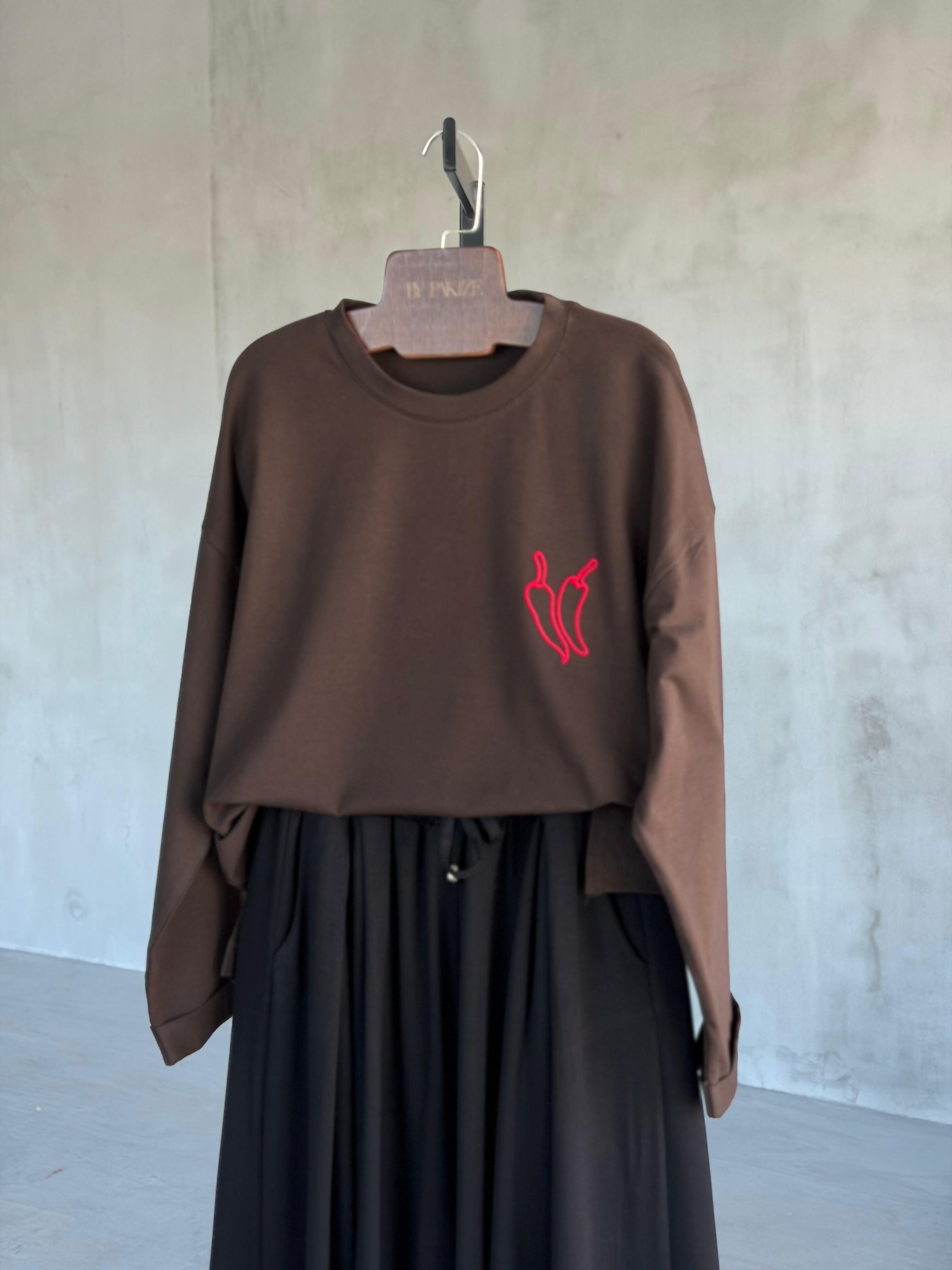 Basic Oversize Ön Arka Nakışlı Biber Tişört (Kahve)