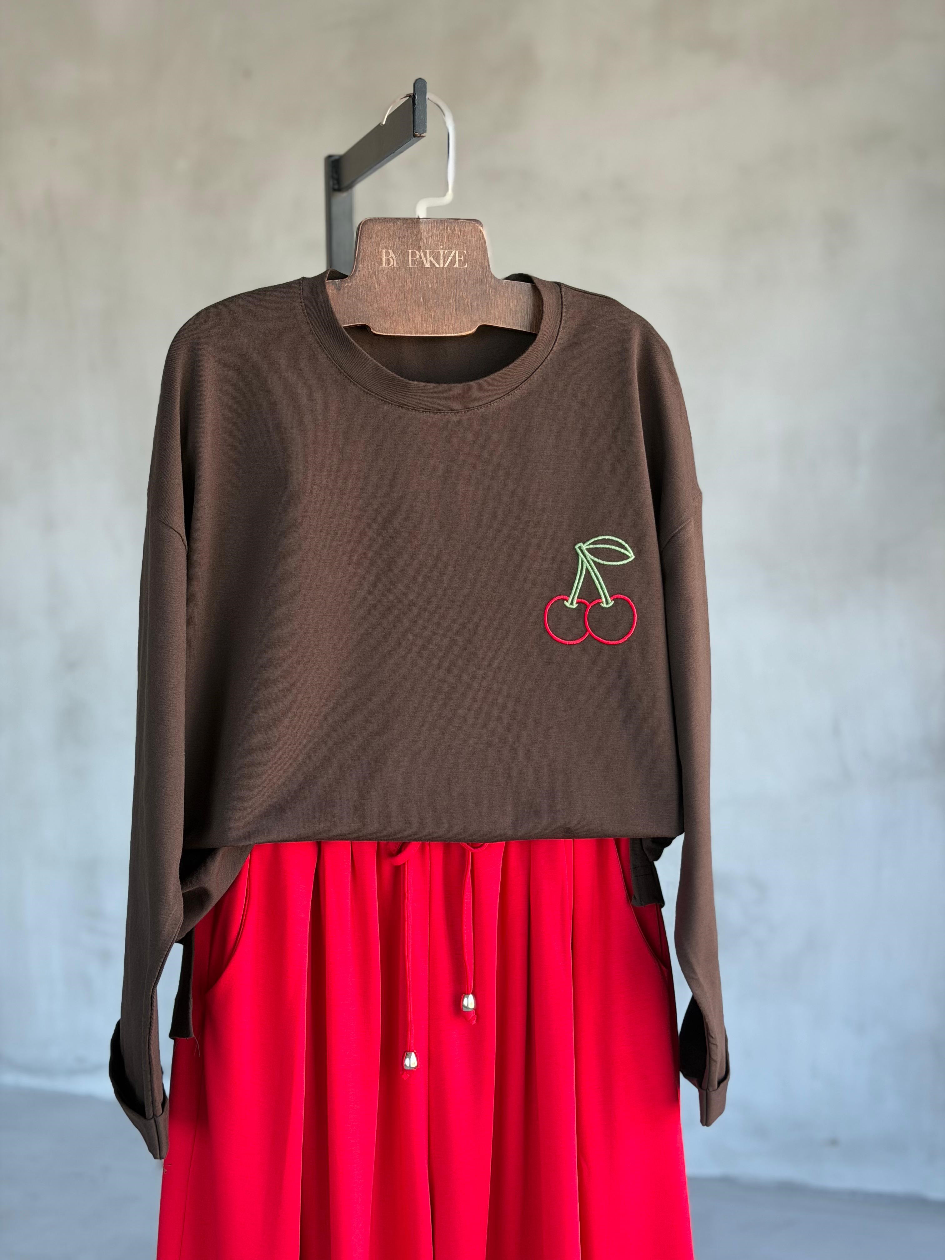 Basic Oversize Ön Arka Nakışlı Kiraz Tişört (Kahve)