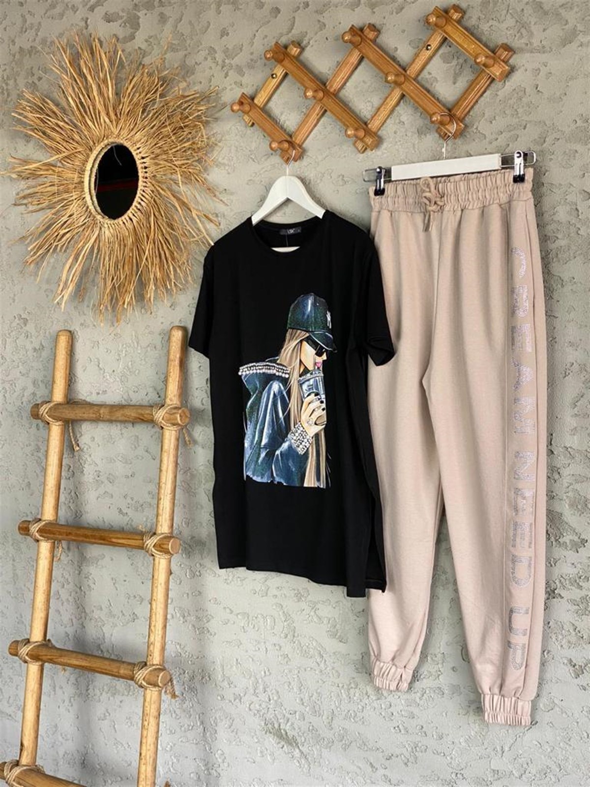 Bel Ve Paça Lastikli Taşlı Jogger Eşofman (Camel)
