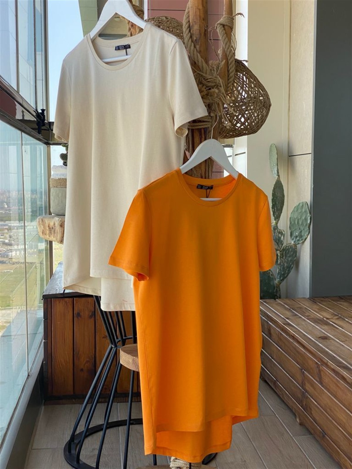 Bisiklet Yaka Basic Tshirt (Bej & Turuncu)
