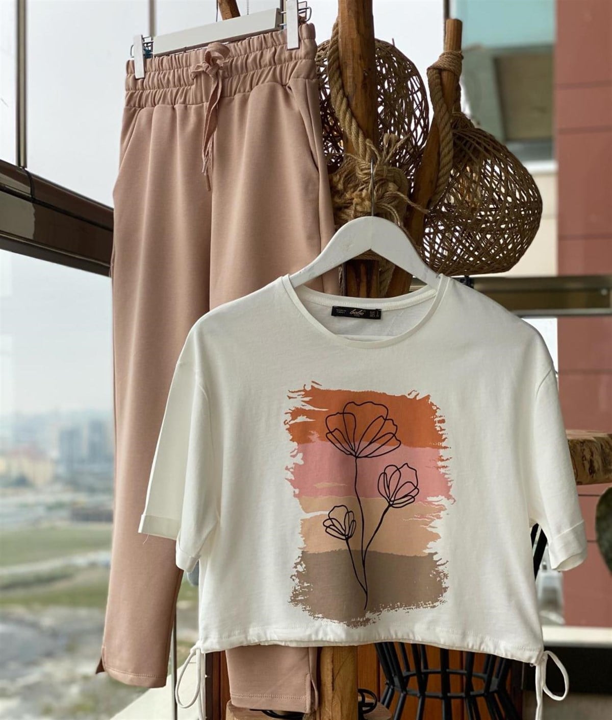 Çiçek Baskılı Altı Büzgülü Tshirt