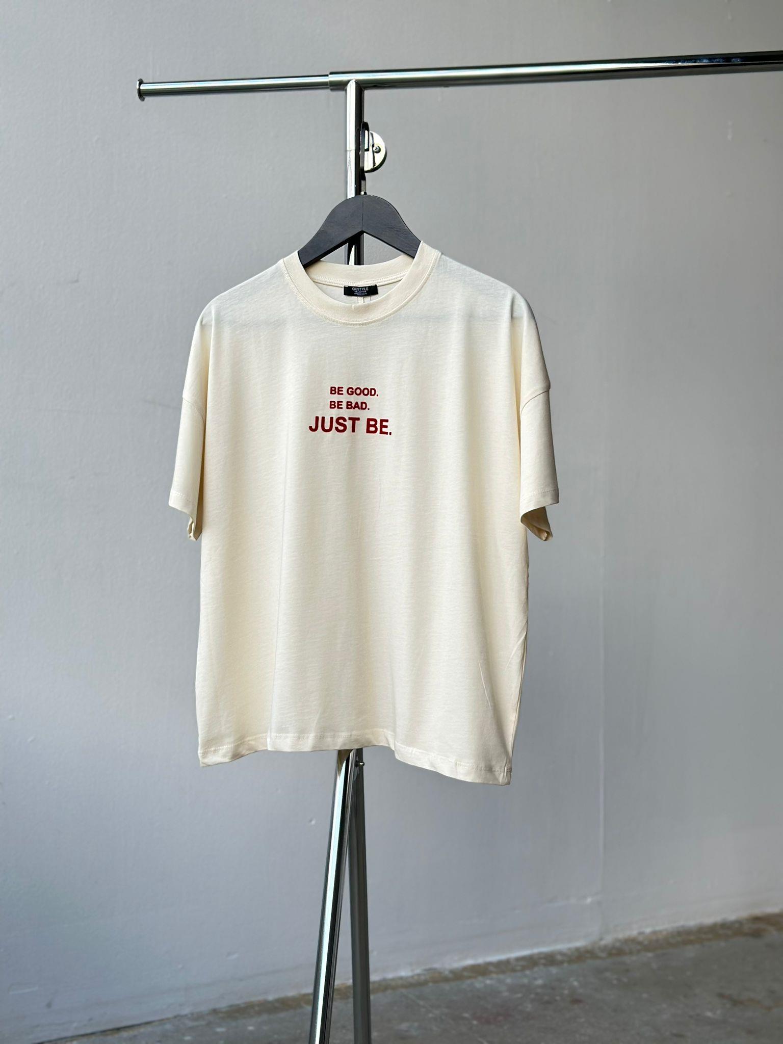 Just Be Yazı Baskılı Oversize Tişört (Vanilya)