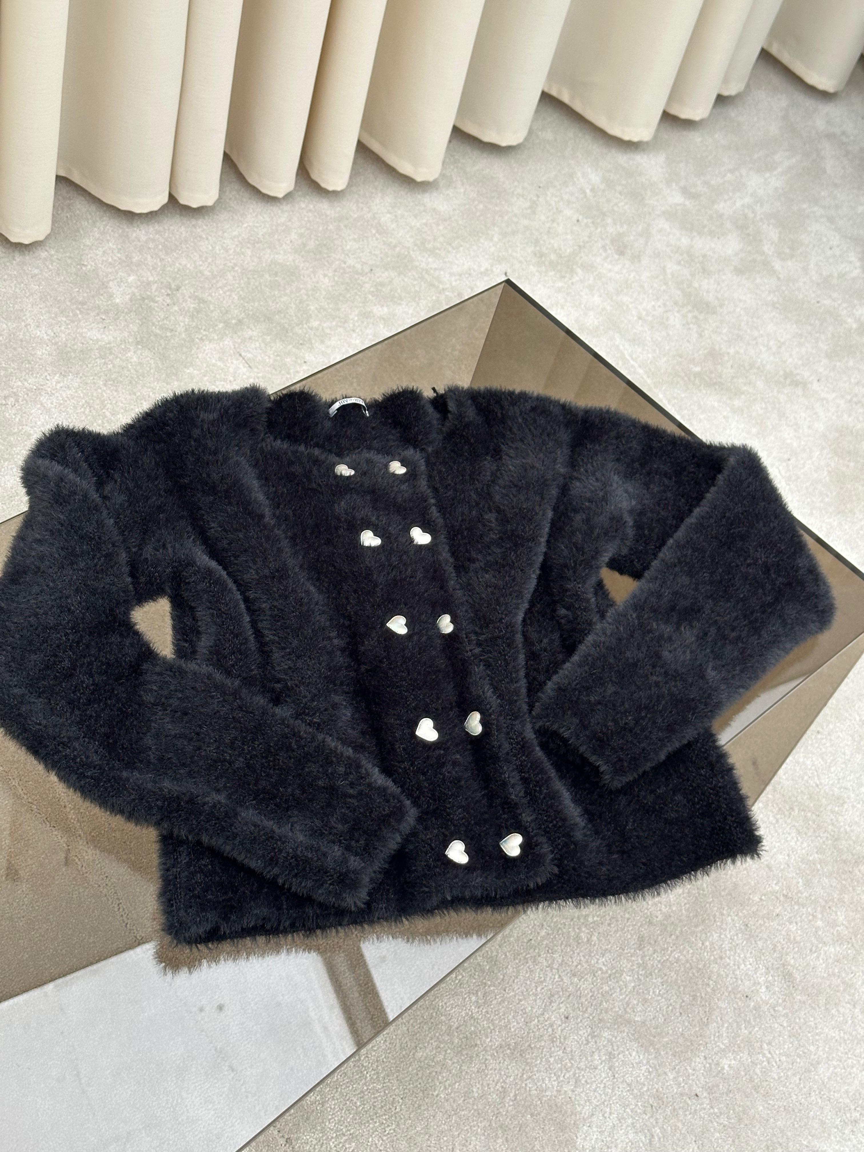 Kalp Düğme Detaylı Angora Hırka (Siyah)