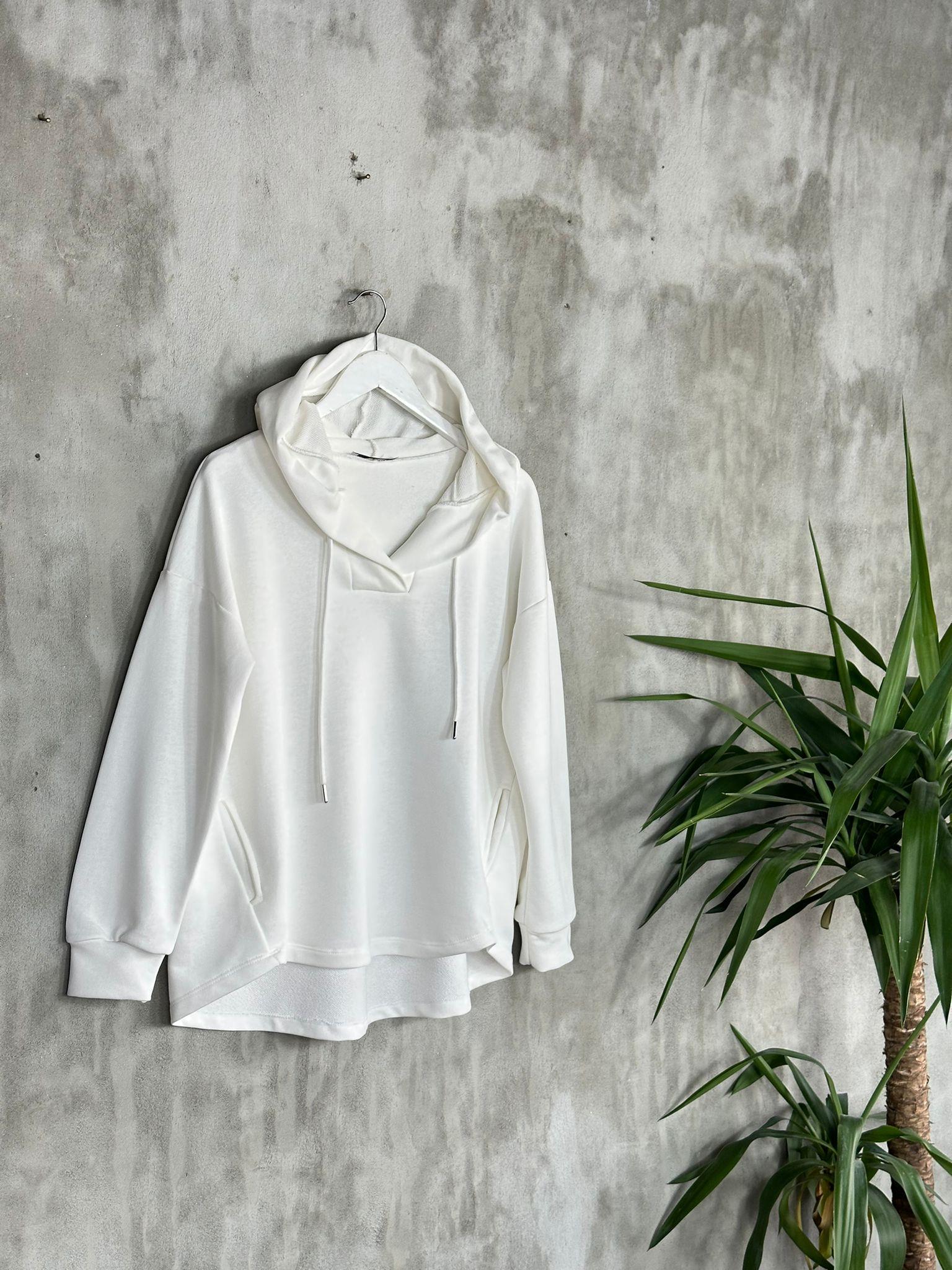 Kapşonlu Oval Kesim Kadın Sweat (Beyaz)
