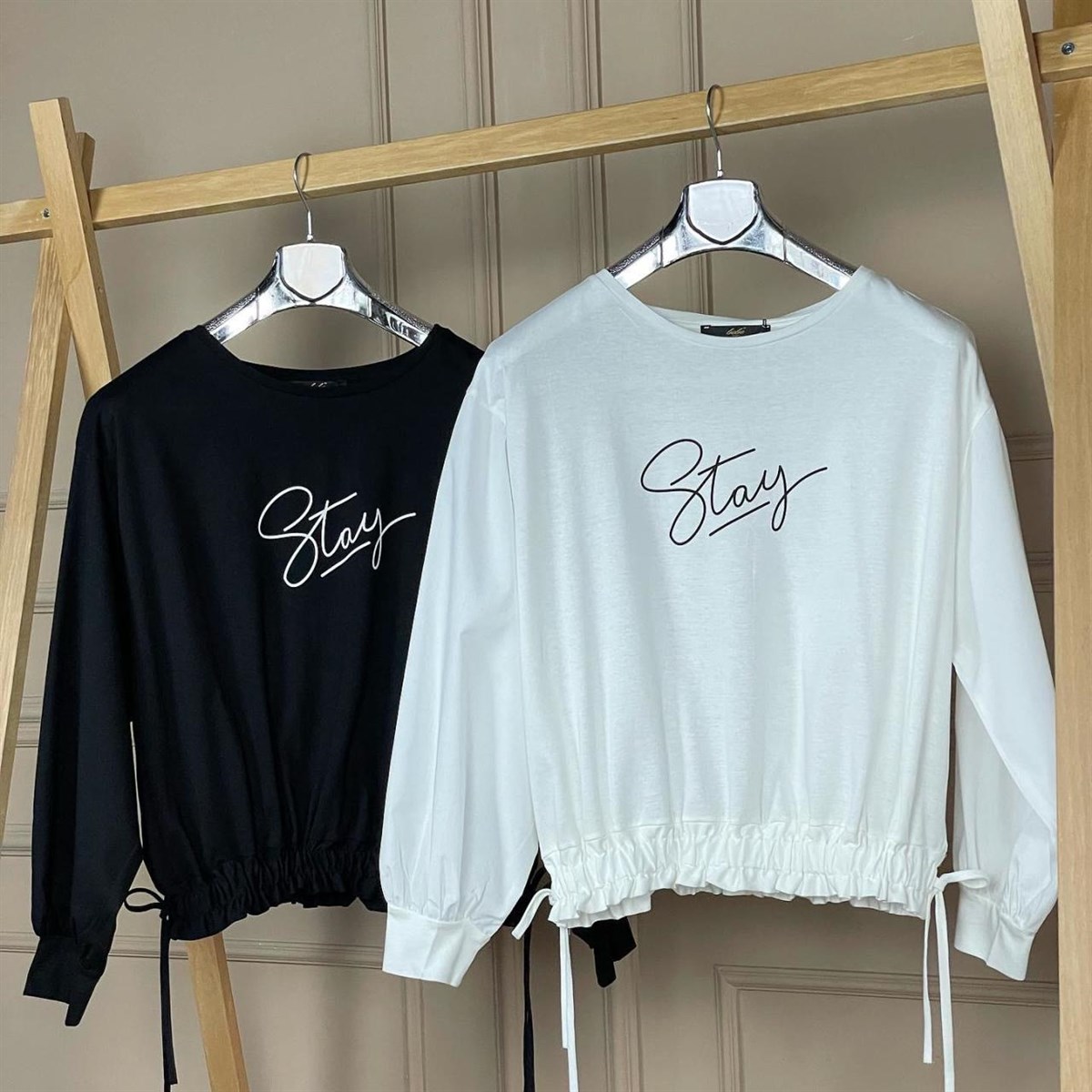 Kolları Coton Kumaş Beli Lastikli  Penye Bluz  (BEYAZ)