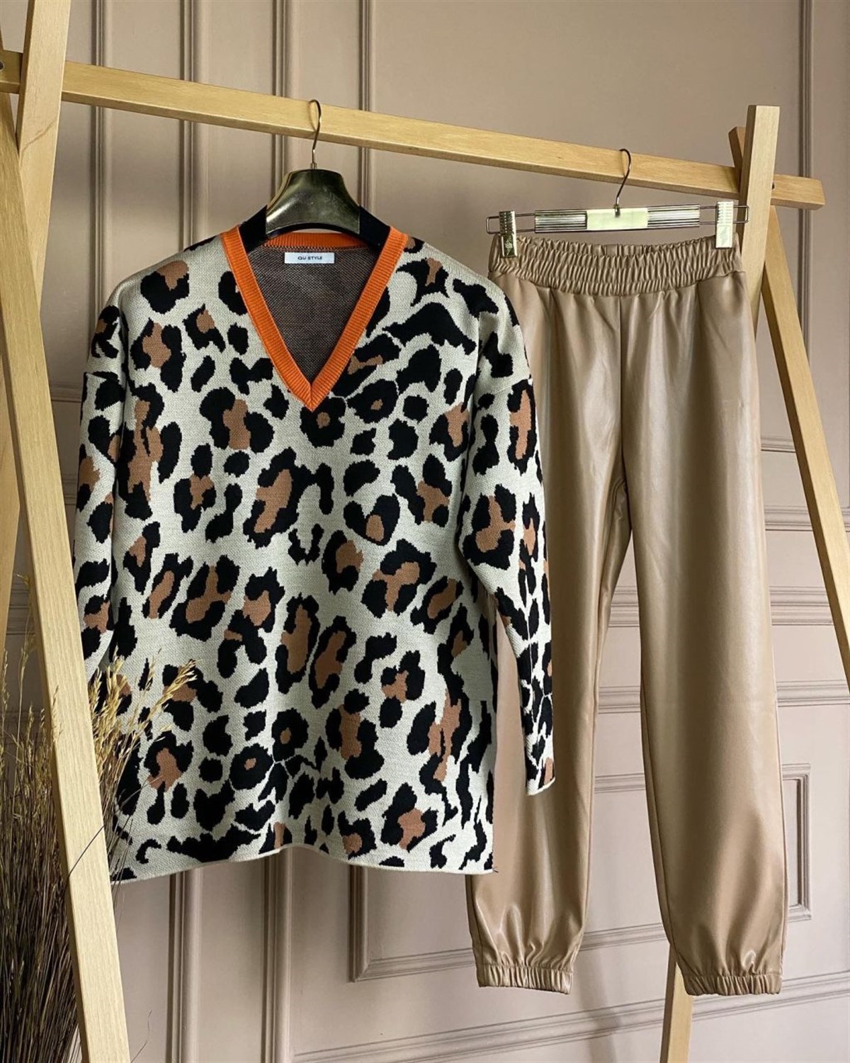 Leopar Desenli Kazak