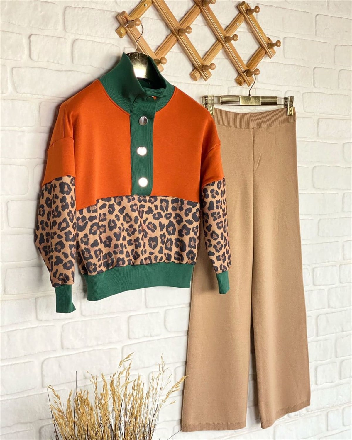 Leopar Desenli Tasarım Sweat (Oranj)