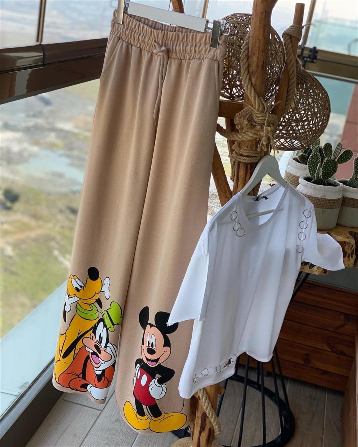 Mickey Mouse Detaylı Eşofman Pantolon (SÜTLÜ KAHVE)