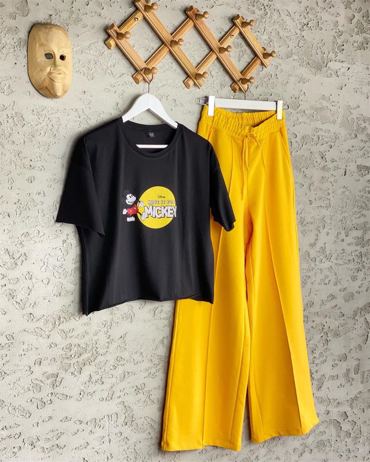 Mickey Mouse Emojili Taş İşçili Tshirt (Siyah)