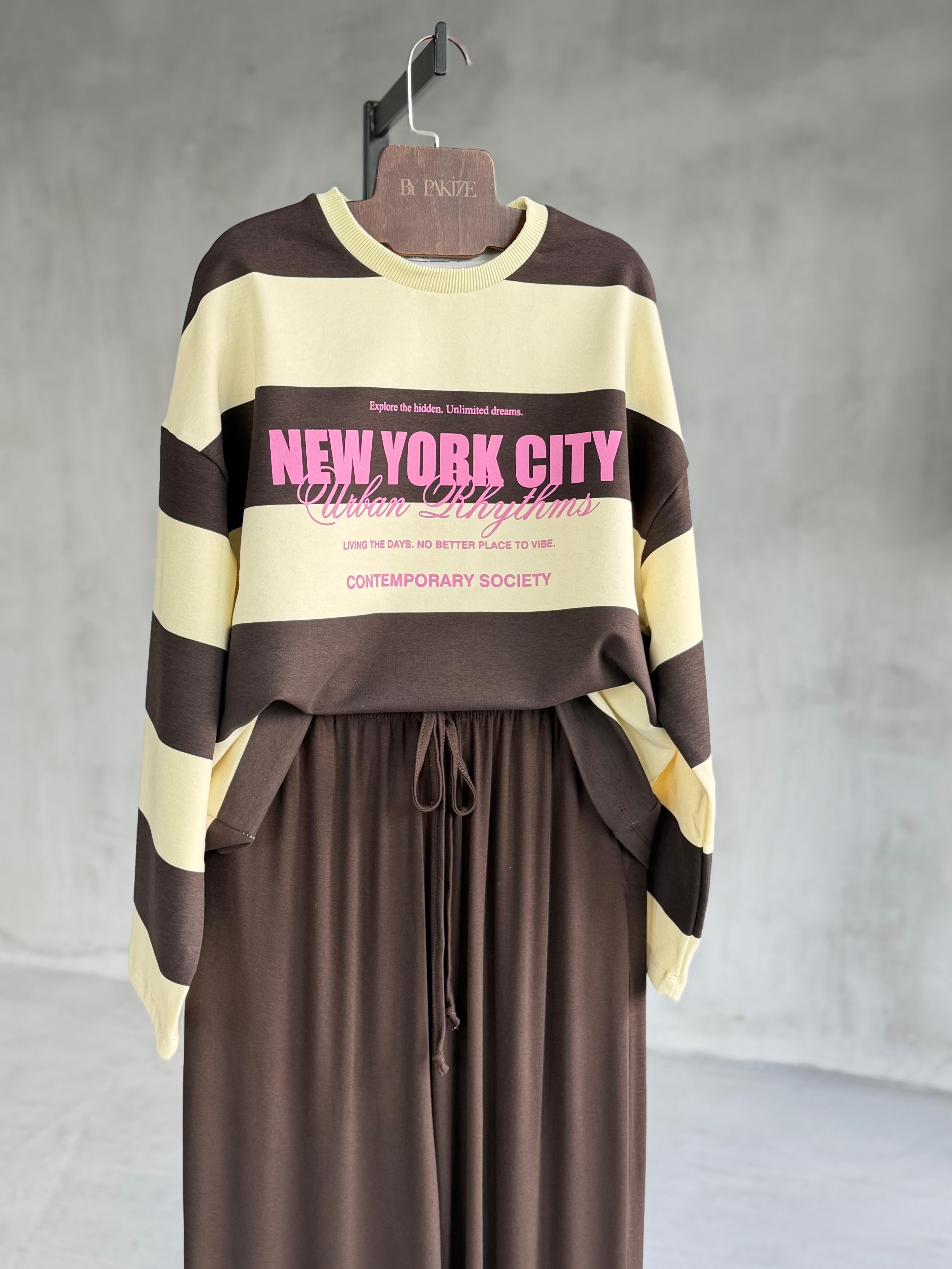 New York Baskılı Çizgili Sweatshirt (Kahve)