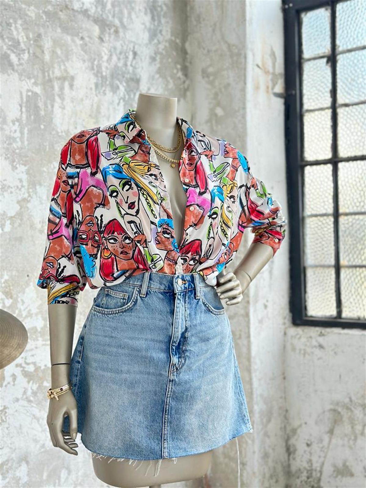 Oversize Yüz Desenli Gömlek (Karışık Renk)