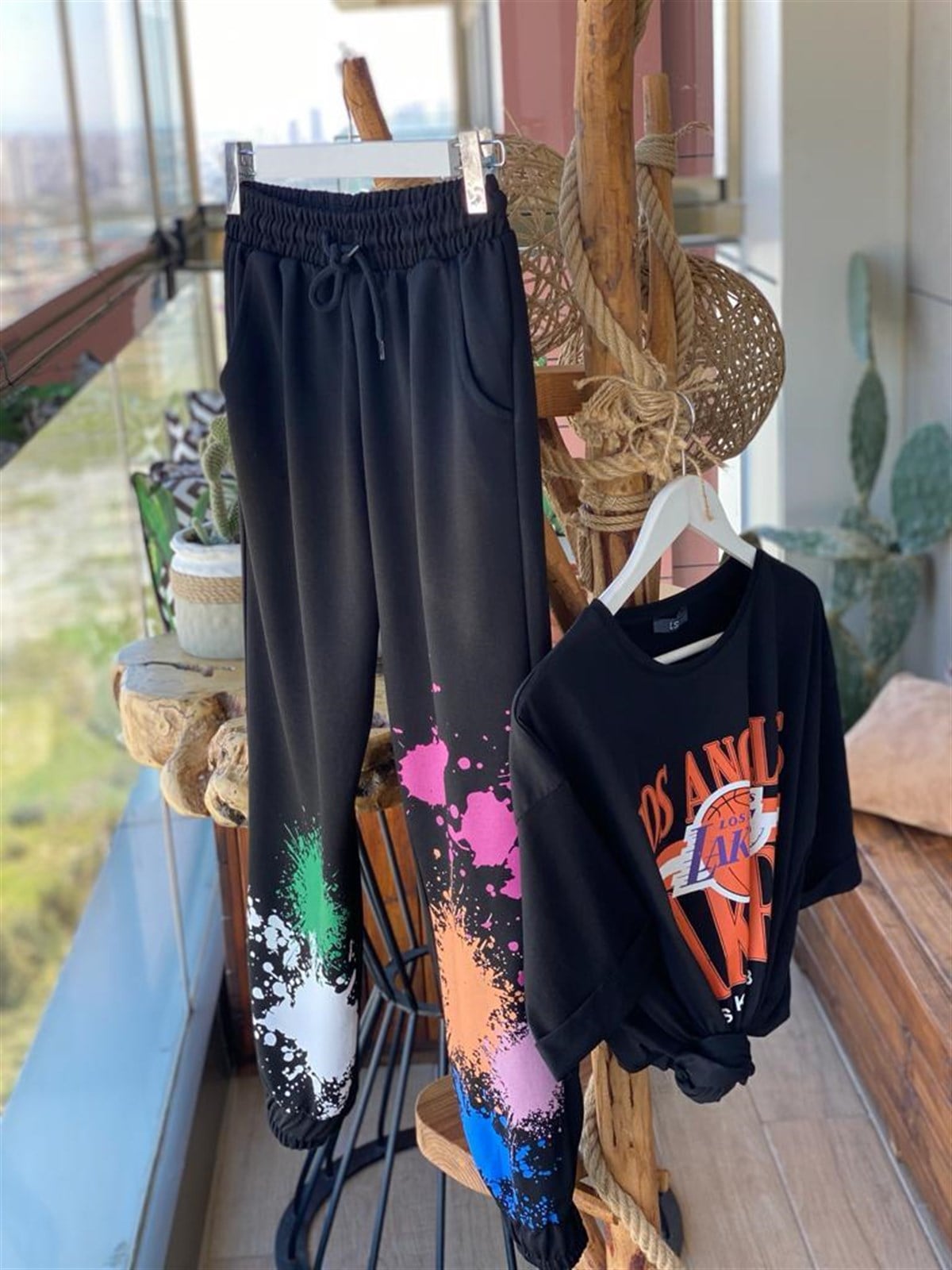 Paçası Boyalı Eşofman Pantolon (SİYAH)