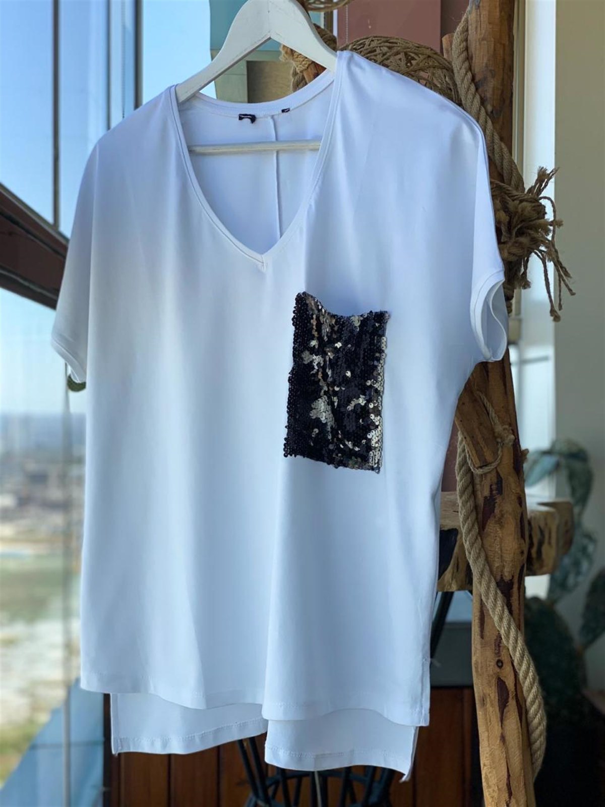 Payet Detaylı Tshirt