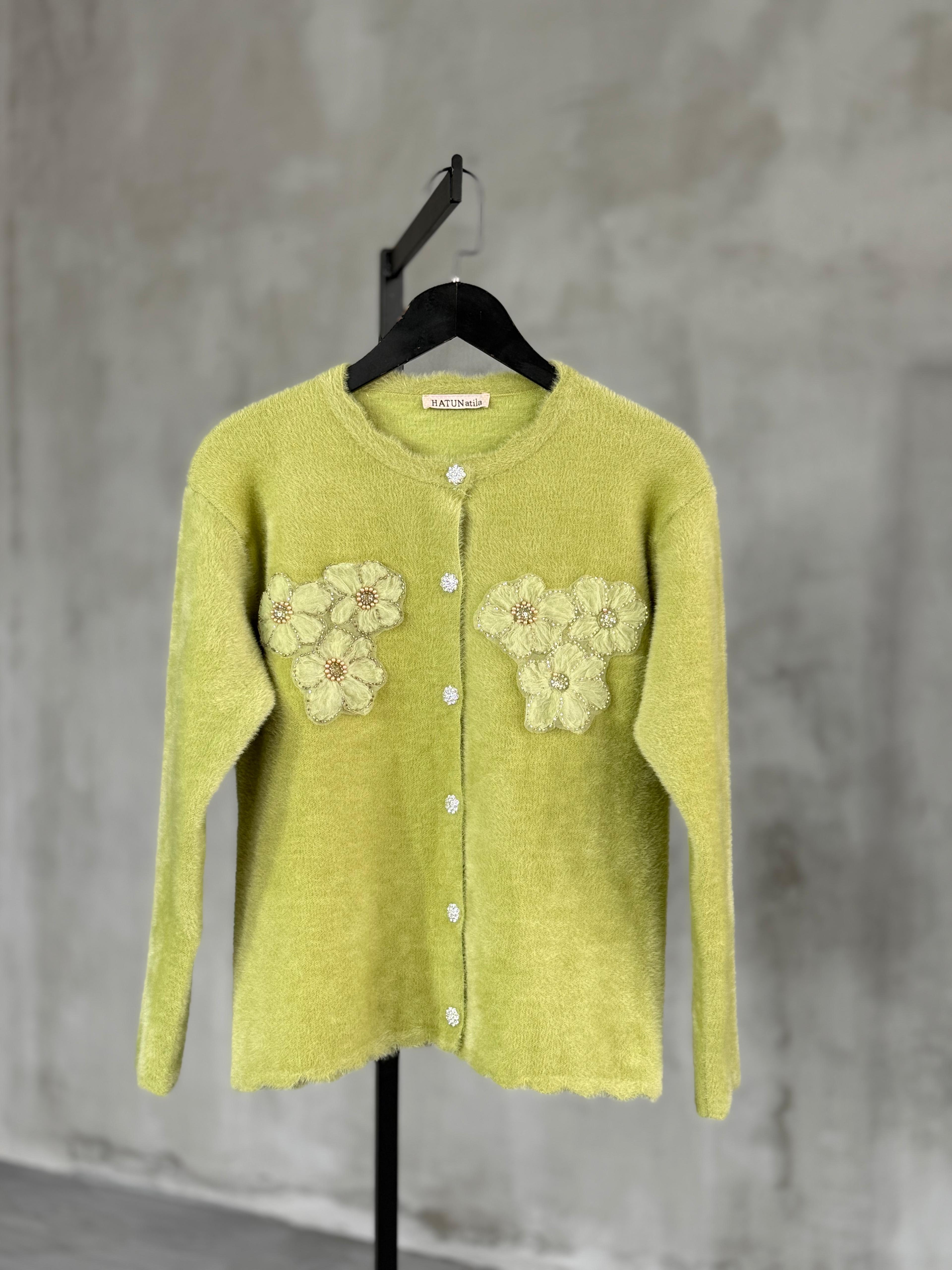Premium Angora Çiçek İşlemeli Hırka (Fıstık Yeşili)
