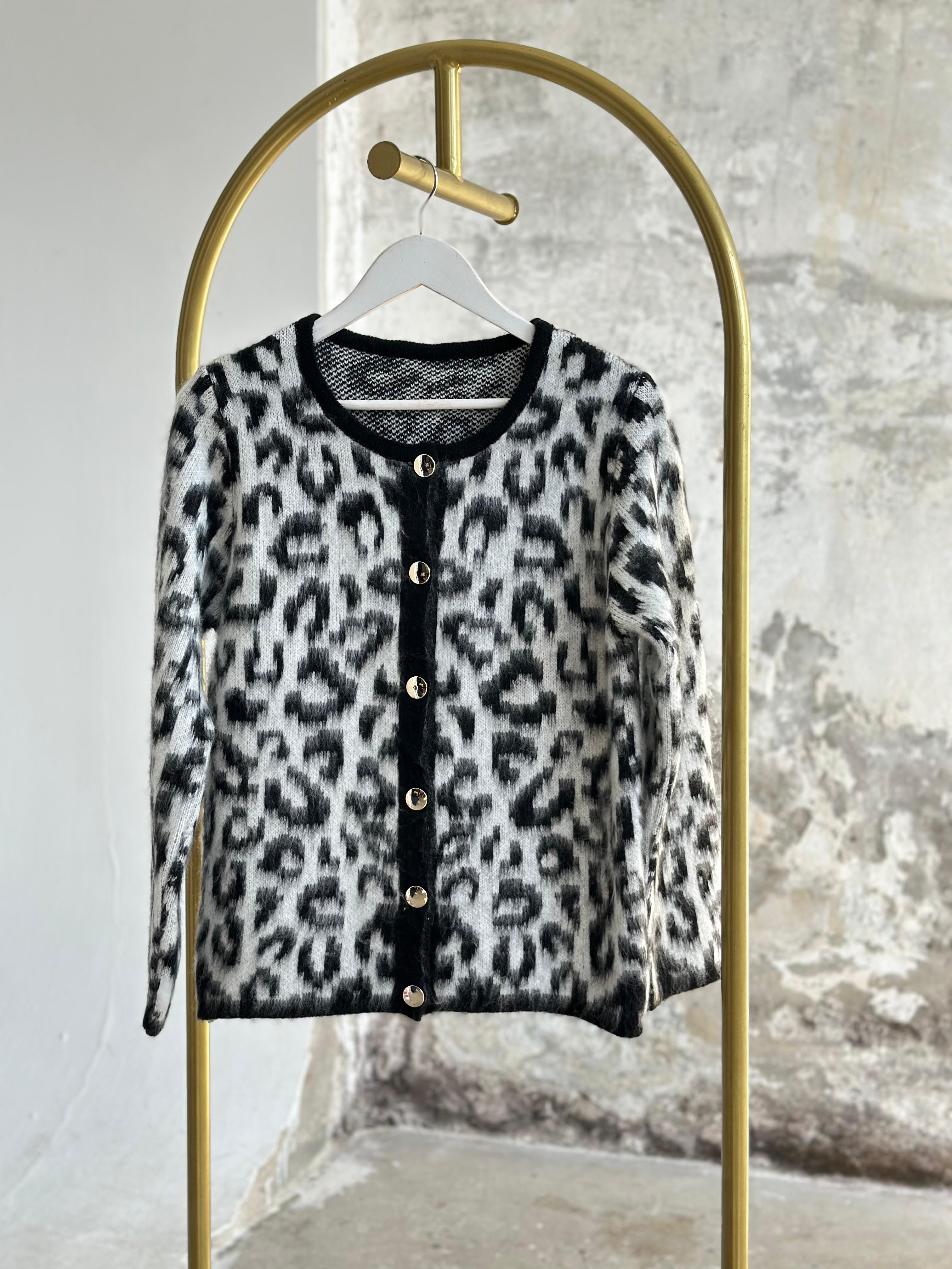 Premium Angora Yünlü Leopar Desen Hırka (Beyaz)