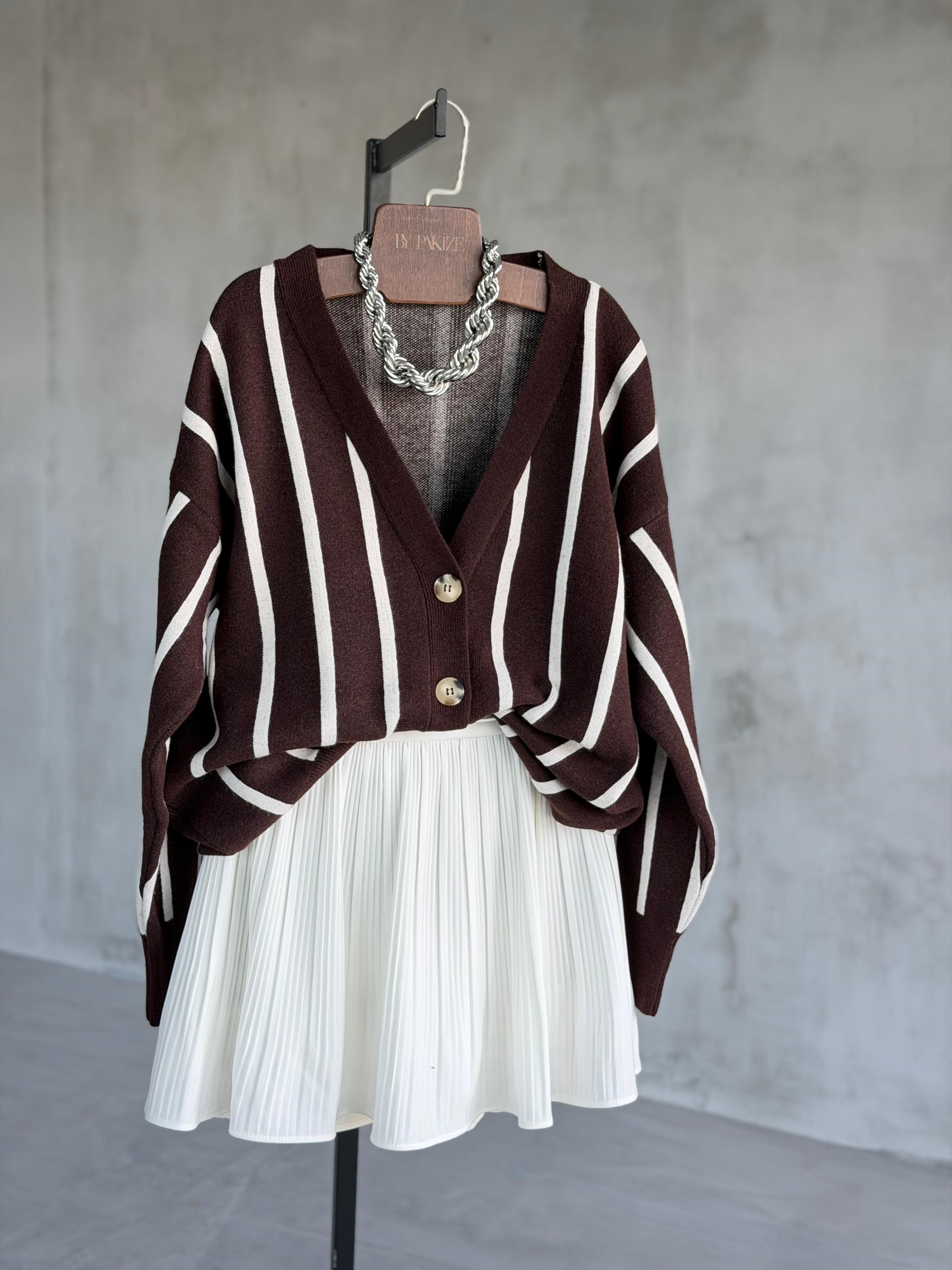 Premium Kaşmir Dokulu Çizgili Oversize Hırka (Kahve)