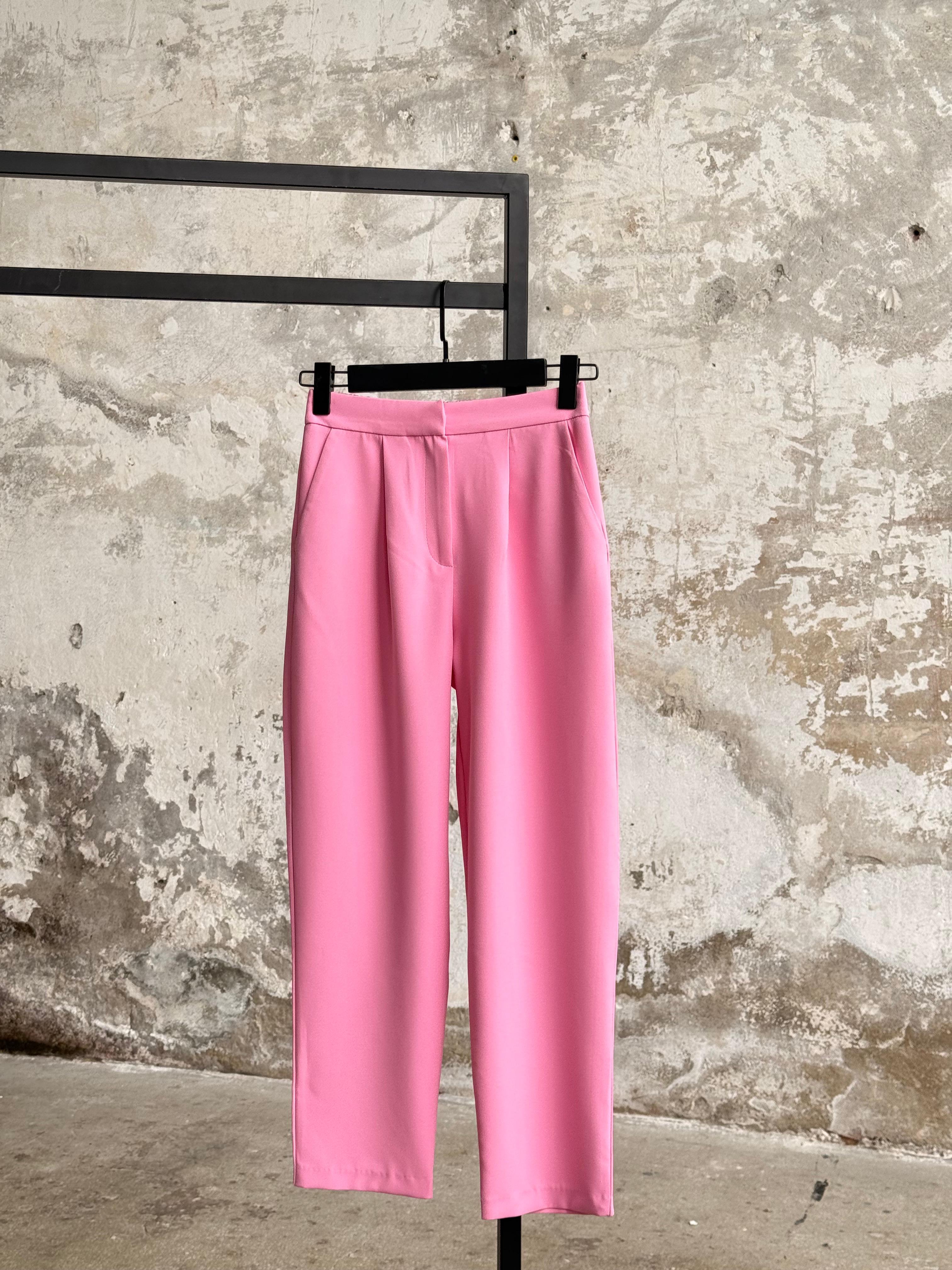 Sırt Lastik Detaylı Havuç Model Pantolon (Şeker Pembesi)