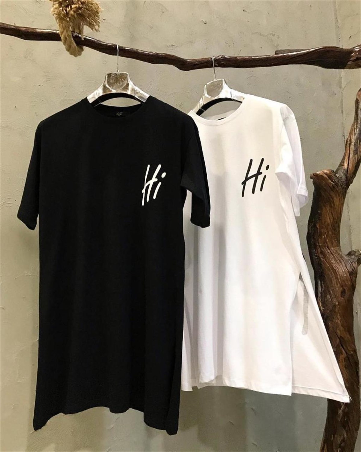 Sırtı Yazı Detaylı Uzun Salaş Penye Tshirt (SİYAH & BEYAZ)