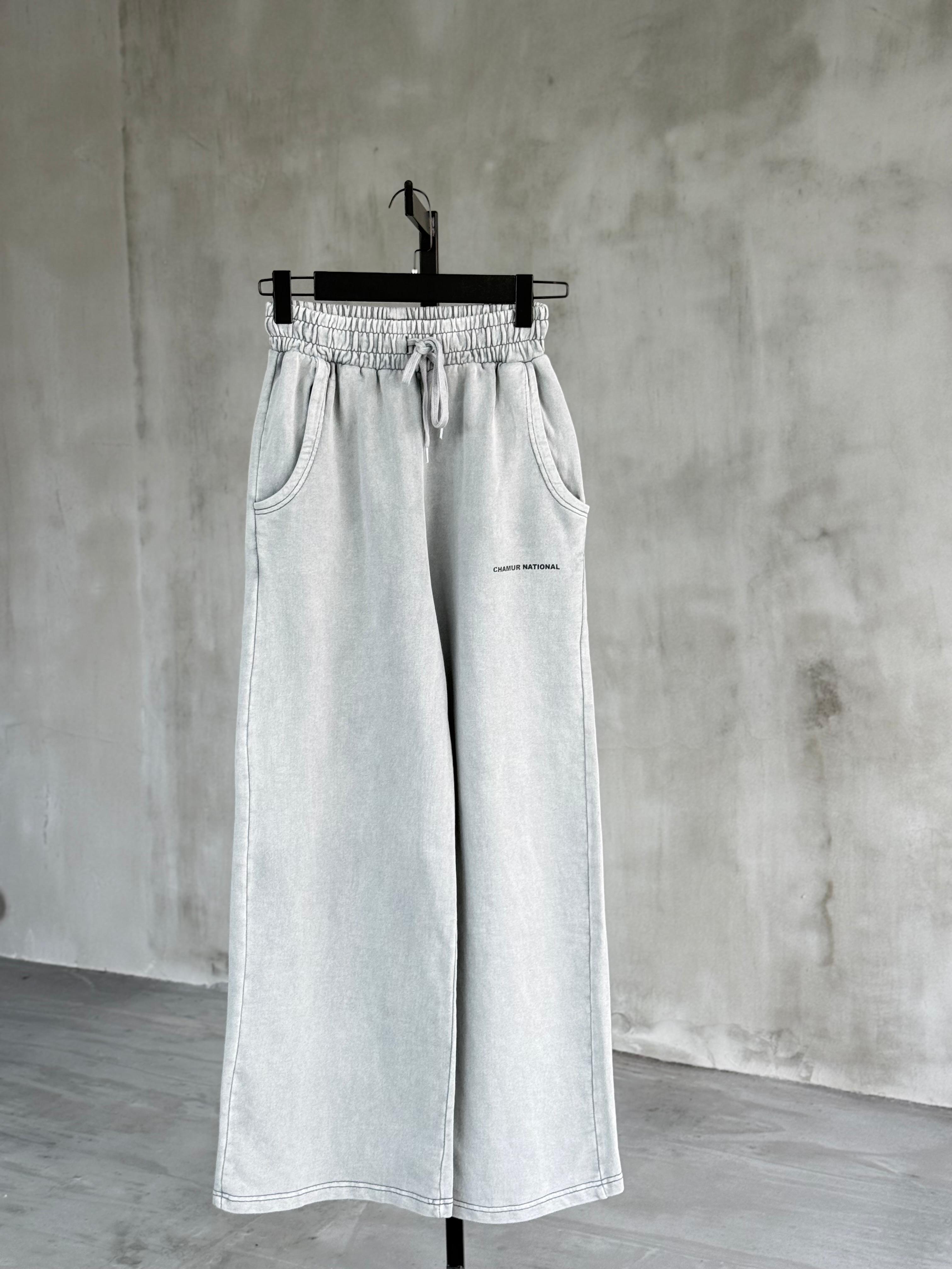 Taş Yıkamalı Yazı Baskılı Pantolon (Gri Melanj)