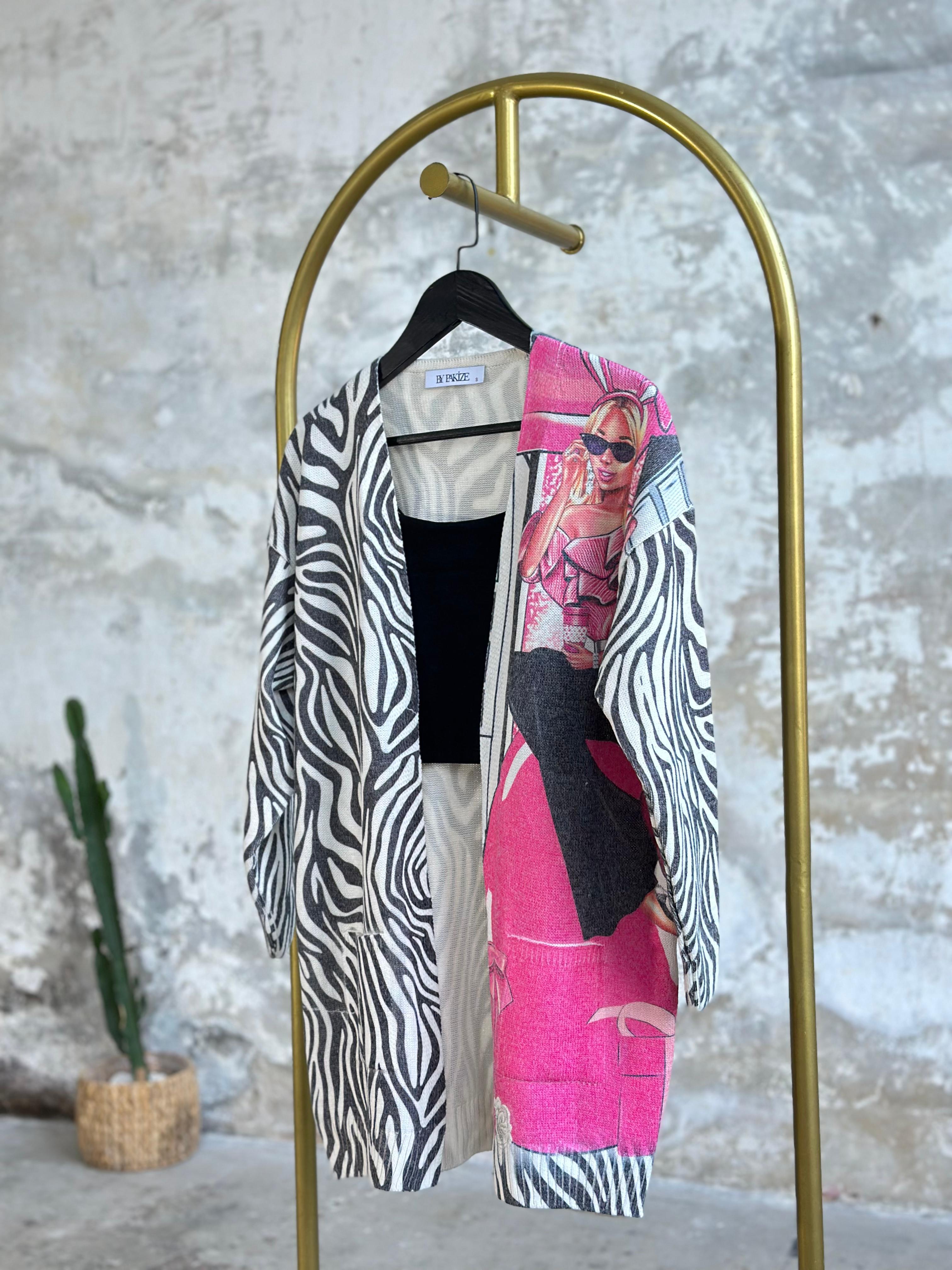Tasarım Çelik Örgü Dijital Baskılı Zebra Desen Hırka (Siyah)