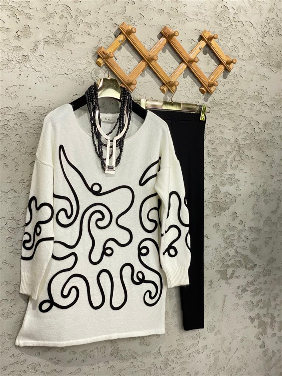 Tasarım Nakışlı Tunik kazak (Beyaz)