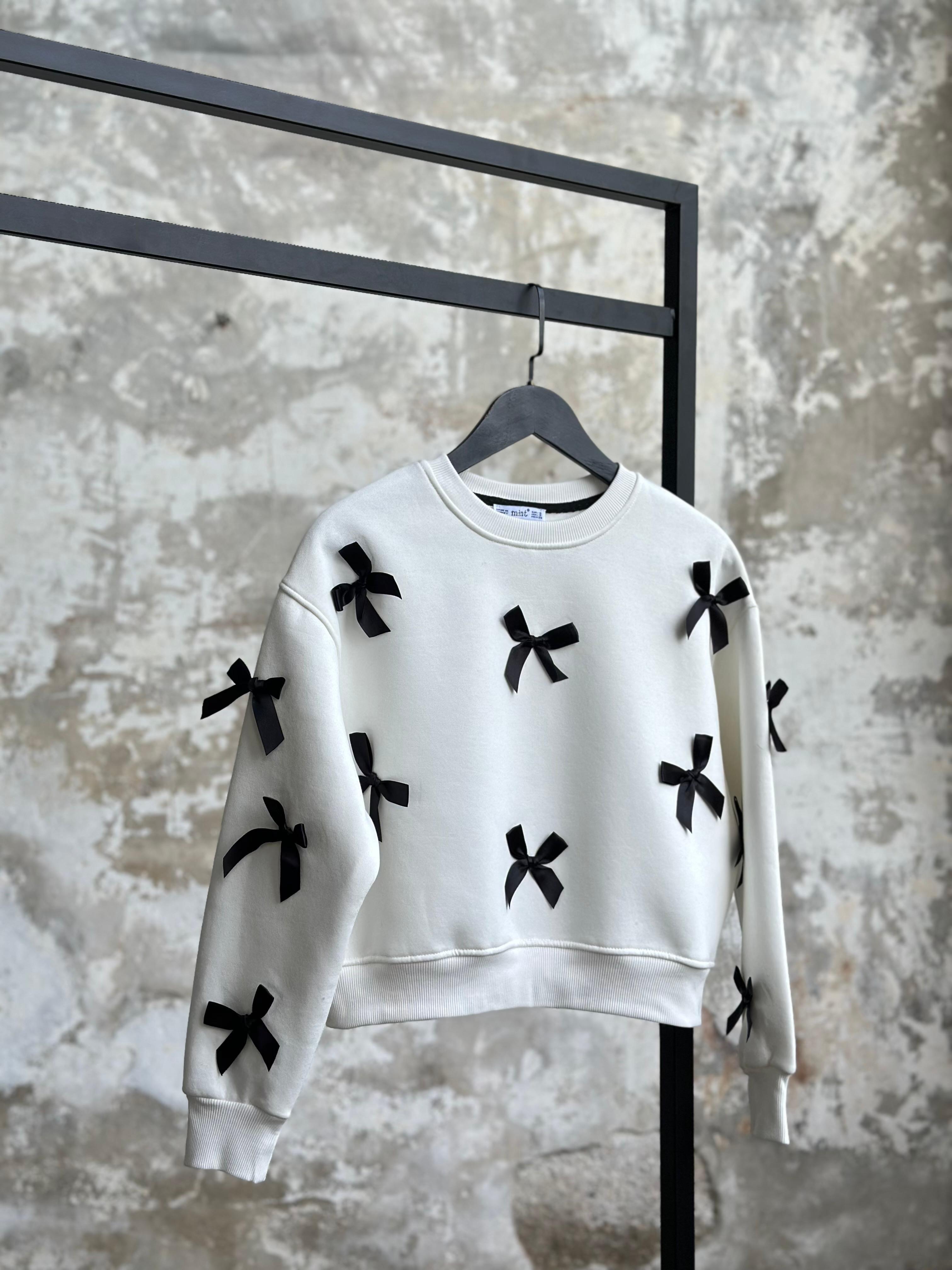 Tasarım Saten Fiyonk Detaylı Sweat (Beyaz)