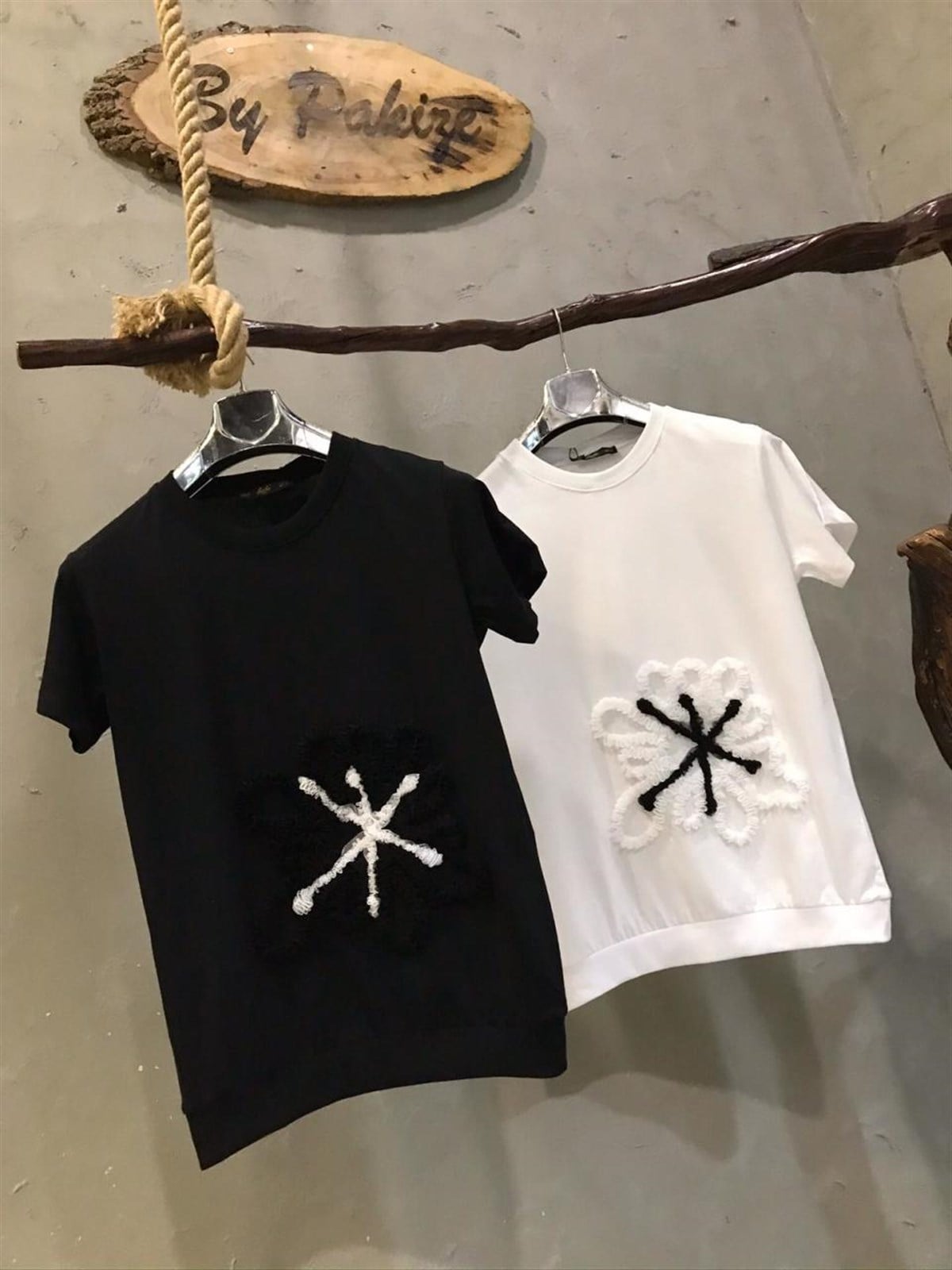 Tül Detaylı Tshirt (BEYAZ&SİYAH)
