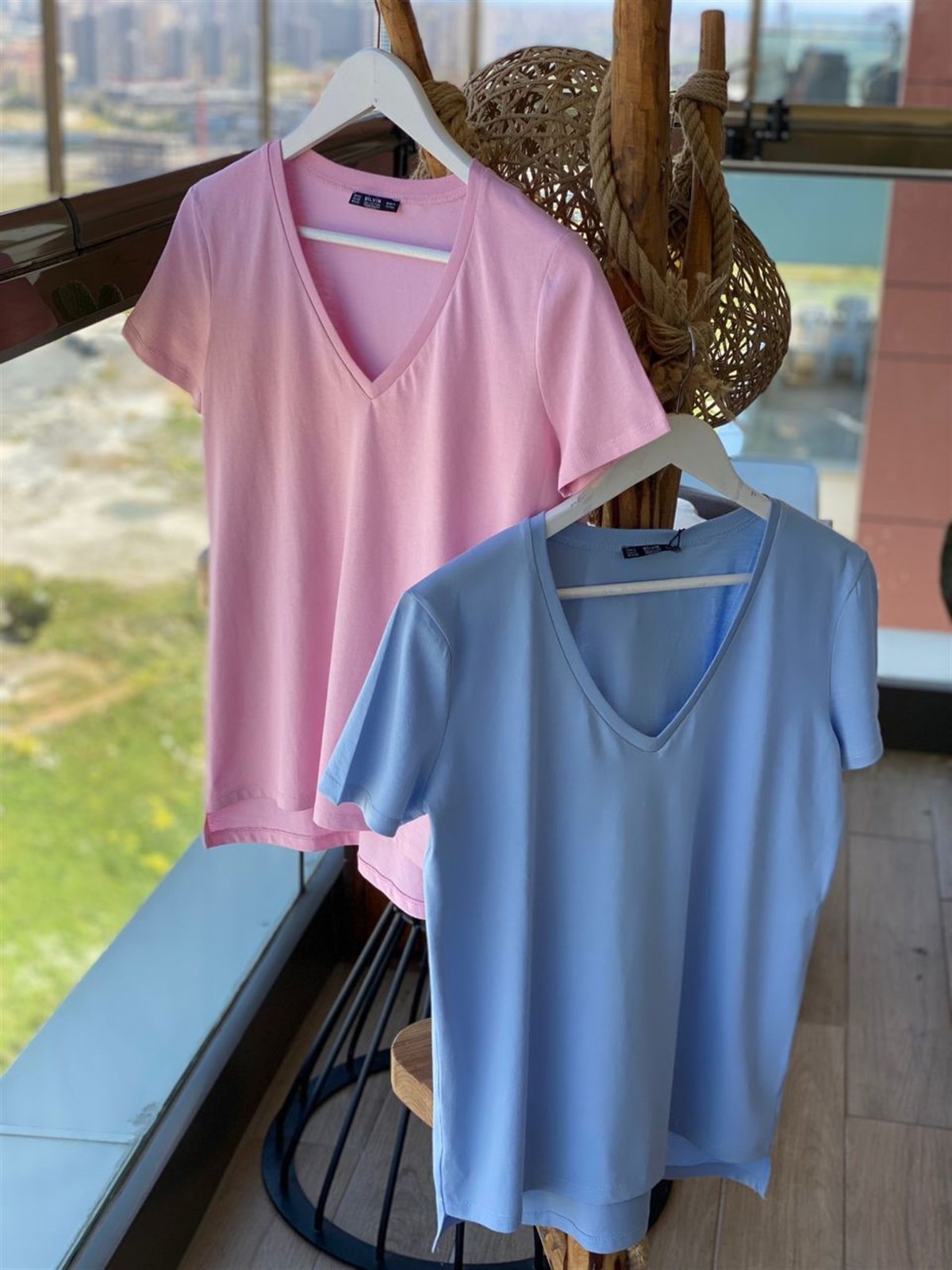 V Yaka Basic Tshirt (Pembe & Mavi)